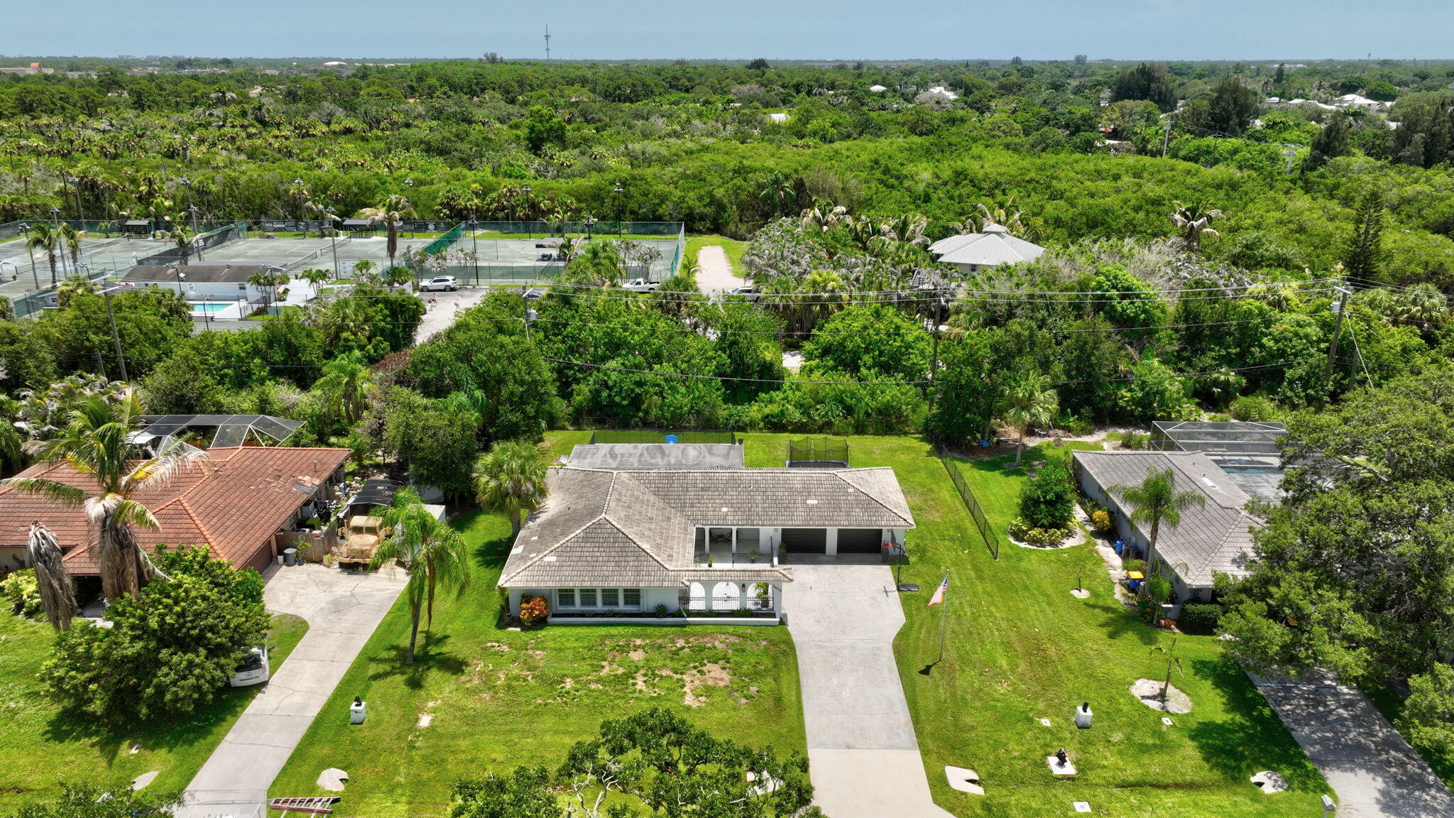 BEAU RIVAGE - Residential