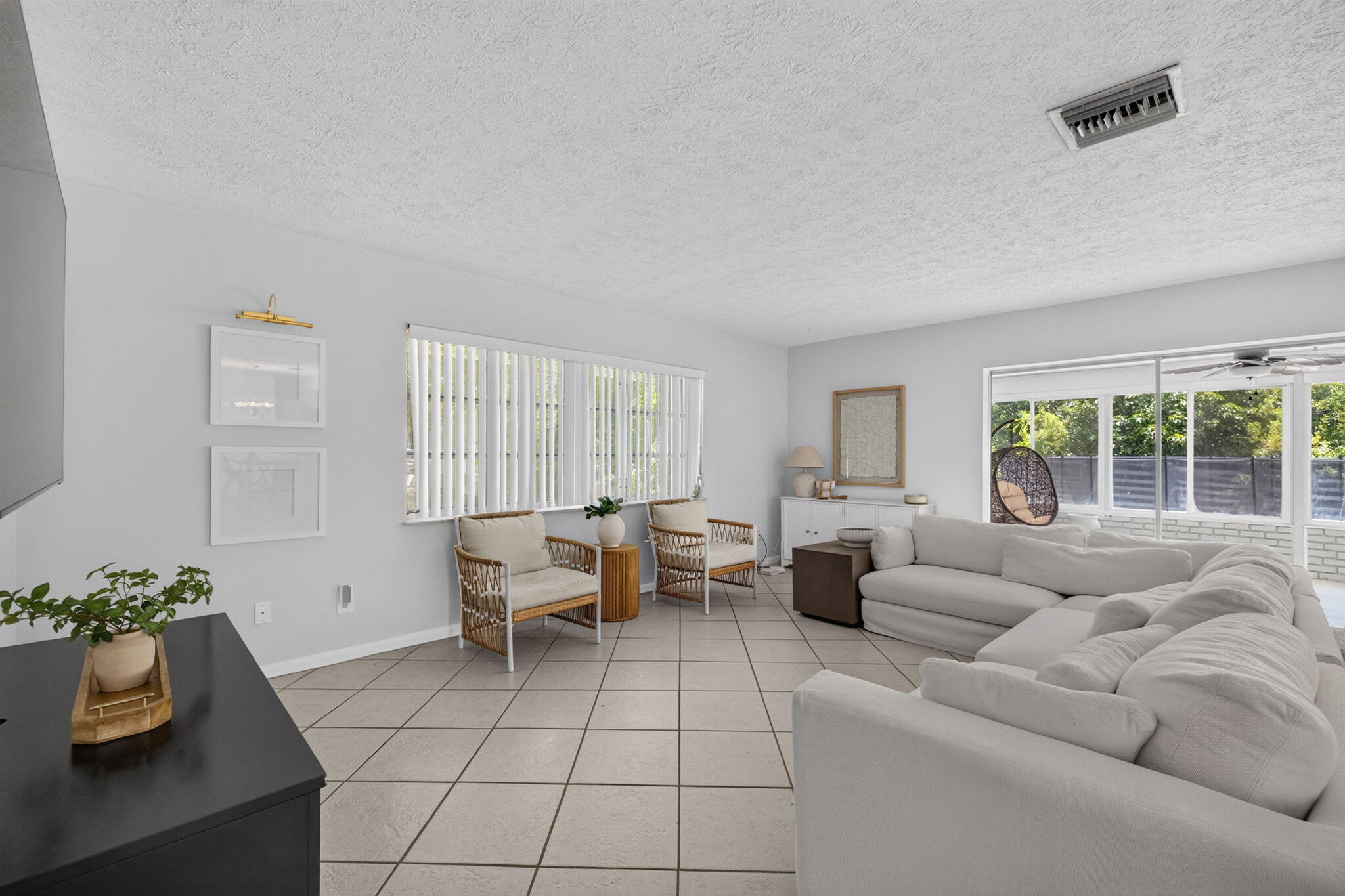 BEAU RIVAGE - Residential