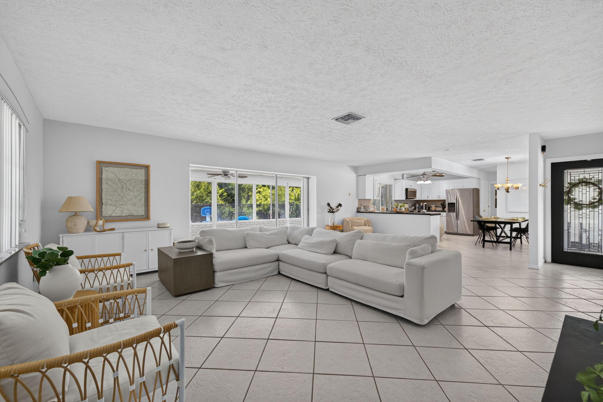 BEAU RIVAGE - Residential