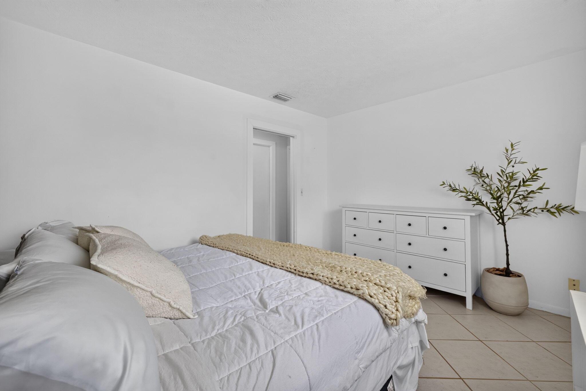 BEAU RIVAGE - Residential