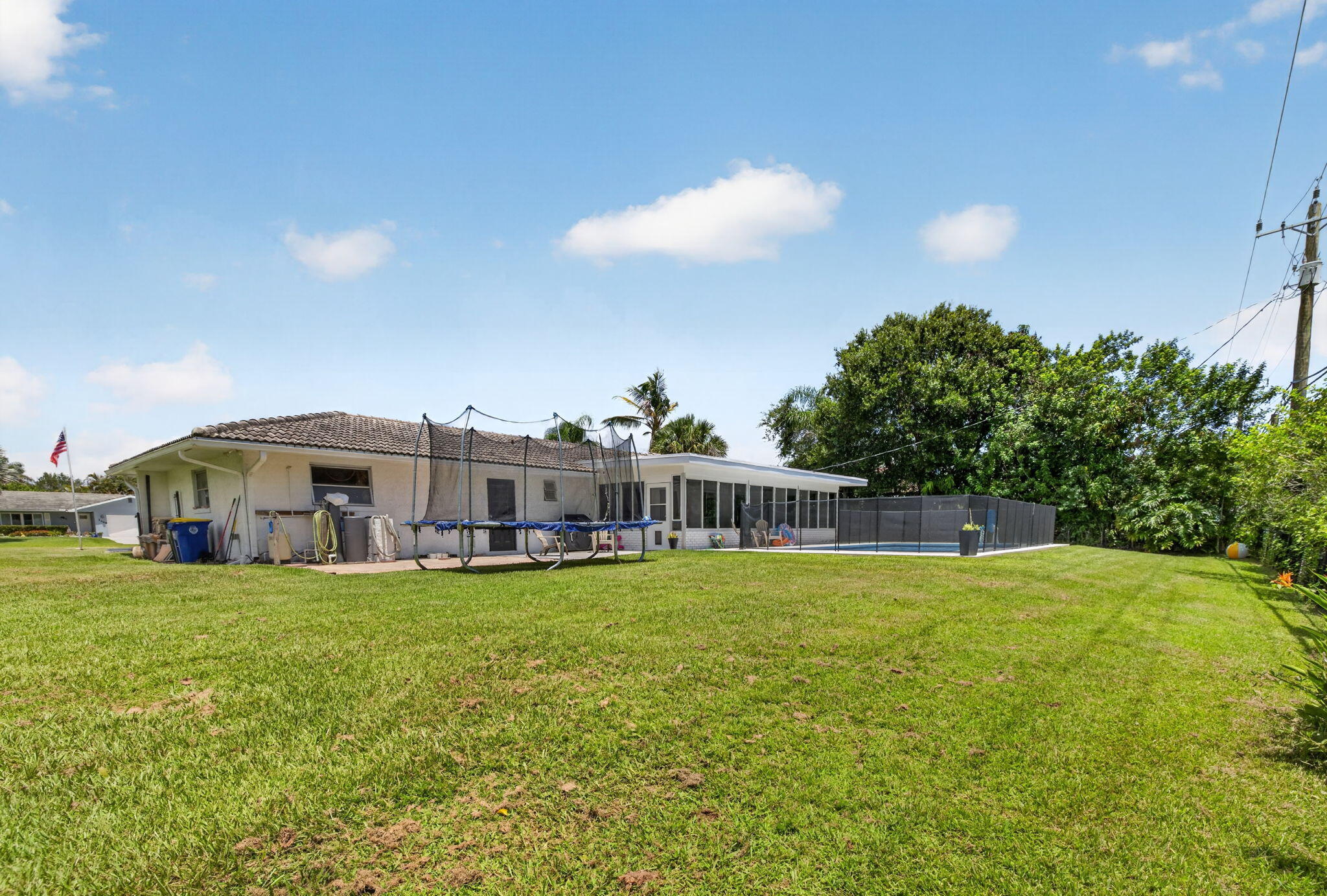 BEAU RIVAGE - Residential