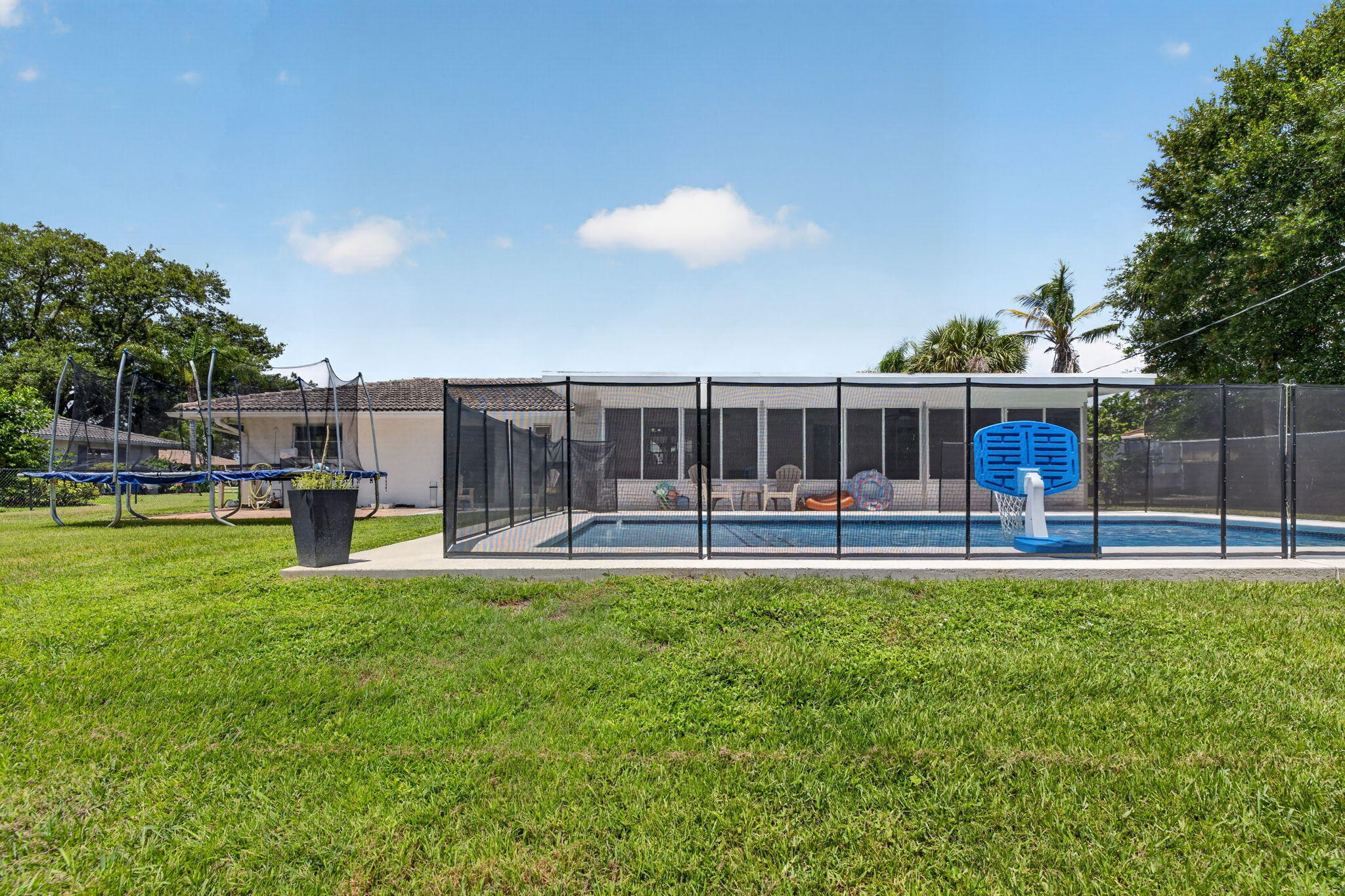 BEAU RIVAGE - Residential