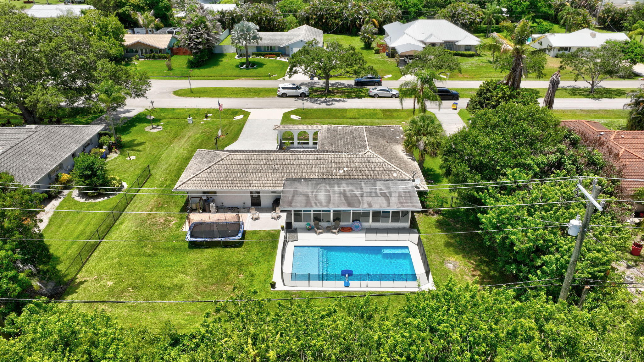 BEAU RIVAGE - Residential