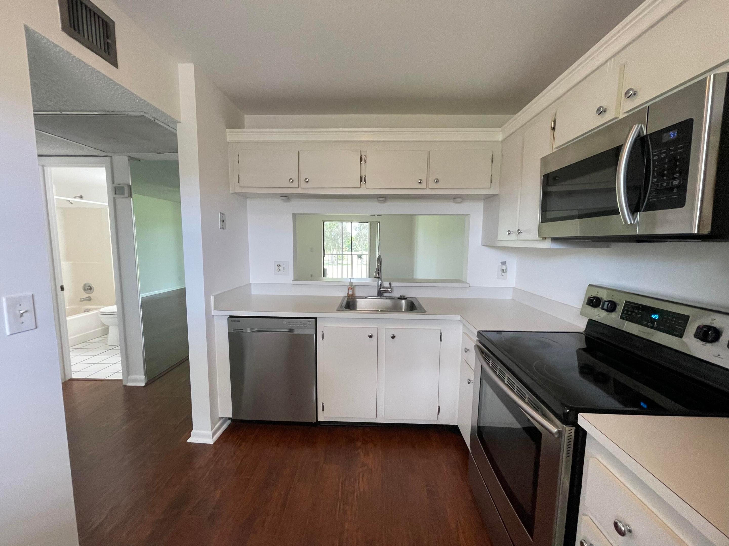 LUCERNE LAKES GOLF COLONY CONDOS - Residential Lease
