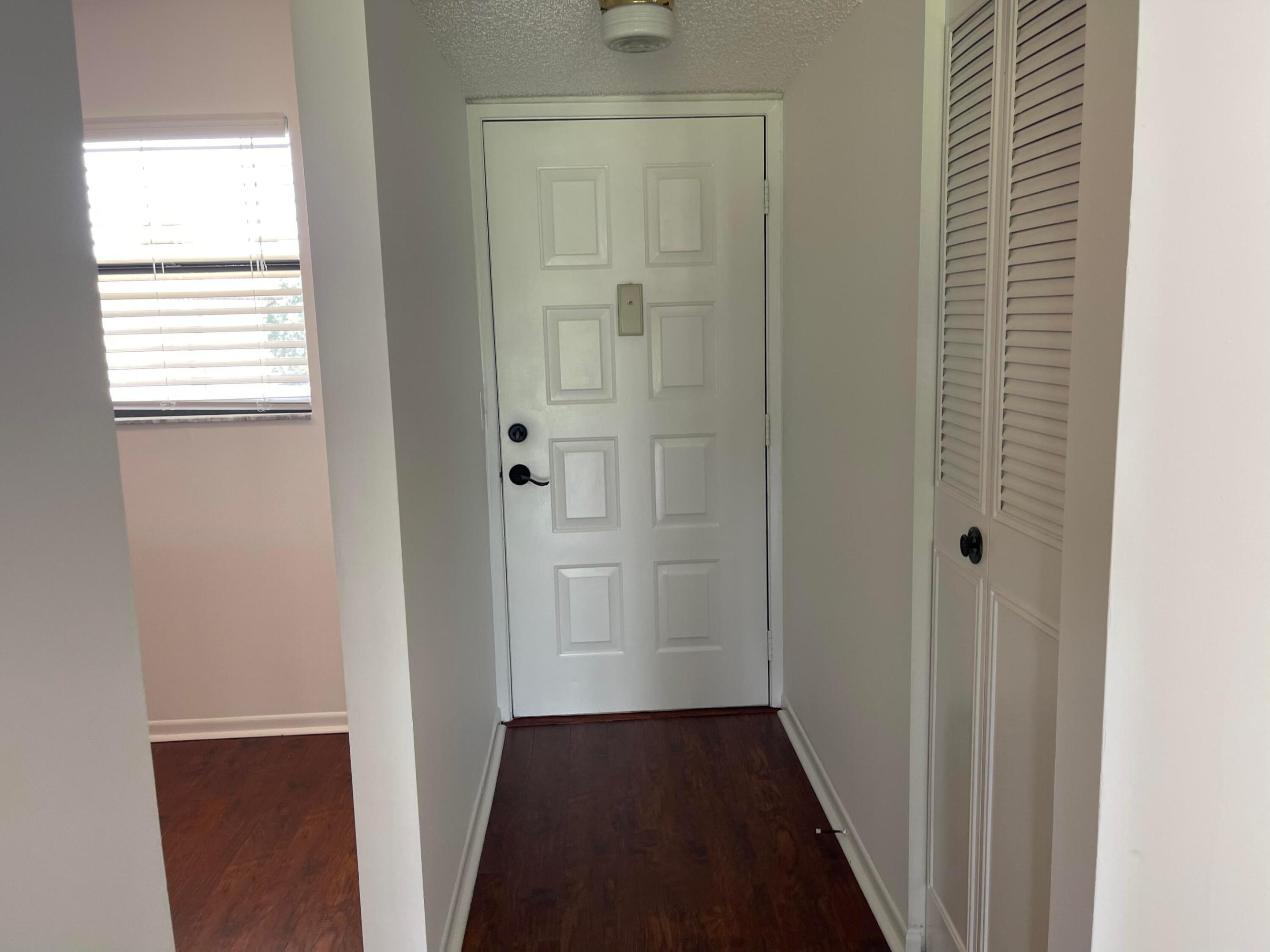 LUCERNE LAKES GOLF COLONY CONDOS - Residential Lease