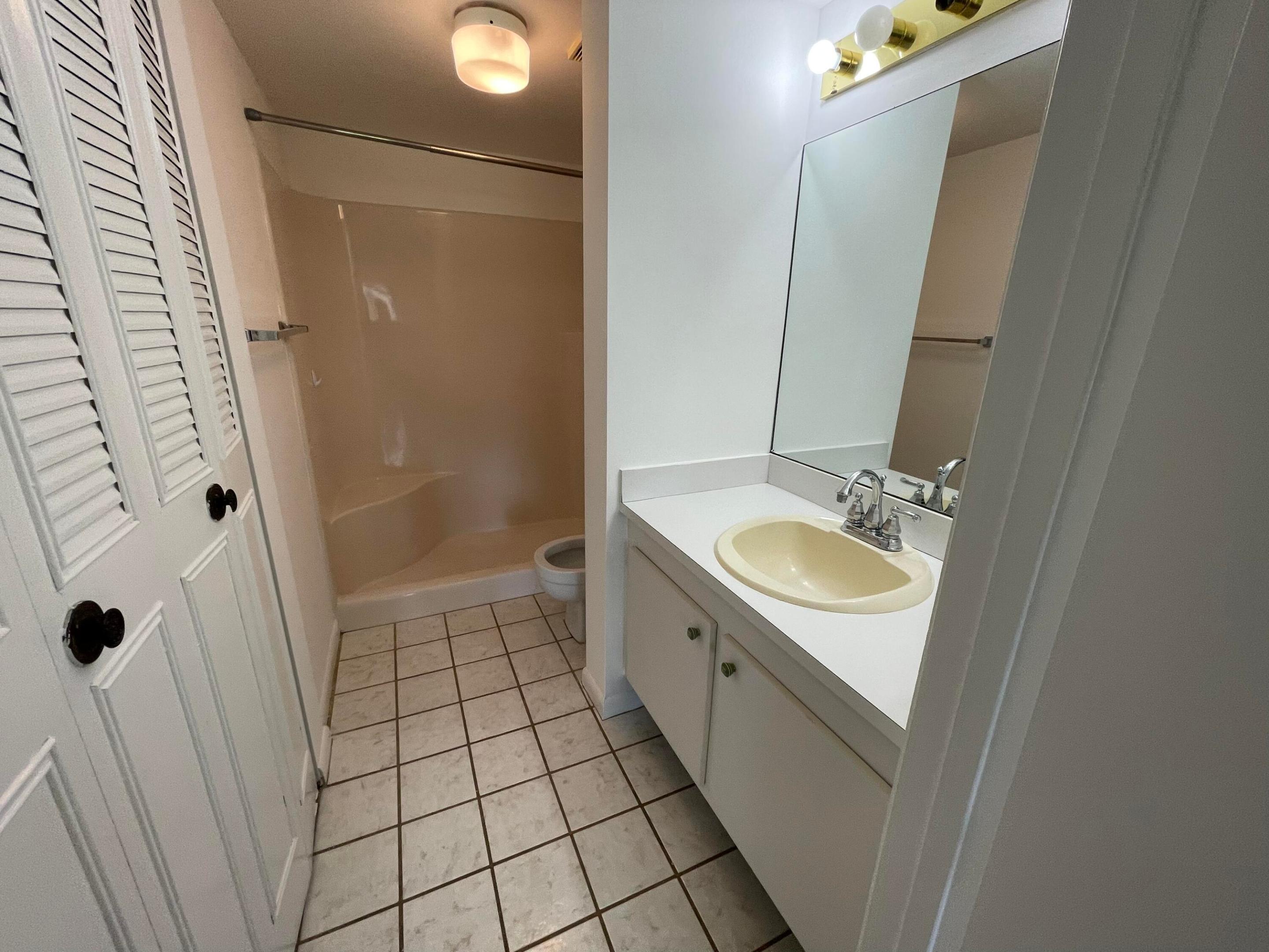 LUCERNE LAKES GOLF COLONY CONDOS - Residential Lease