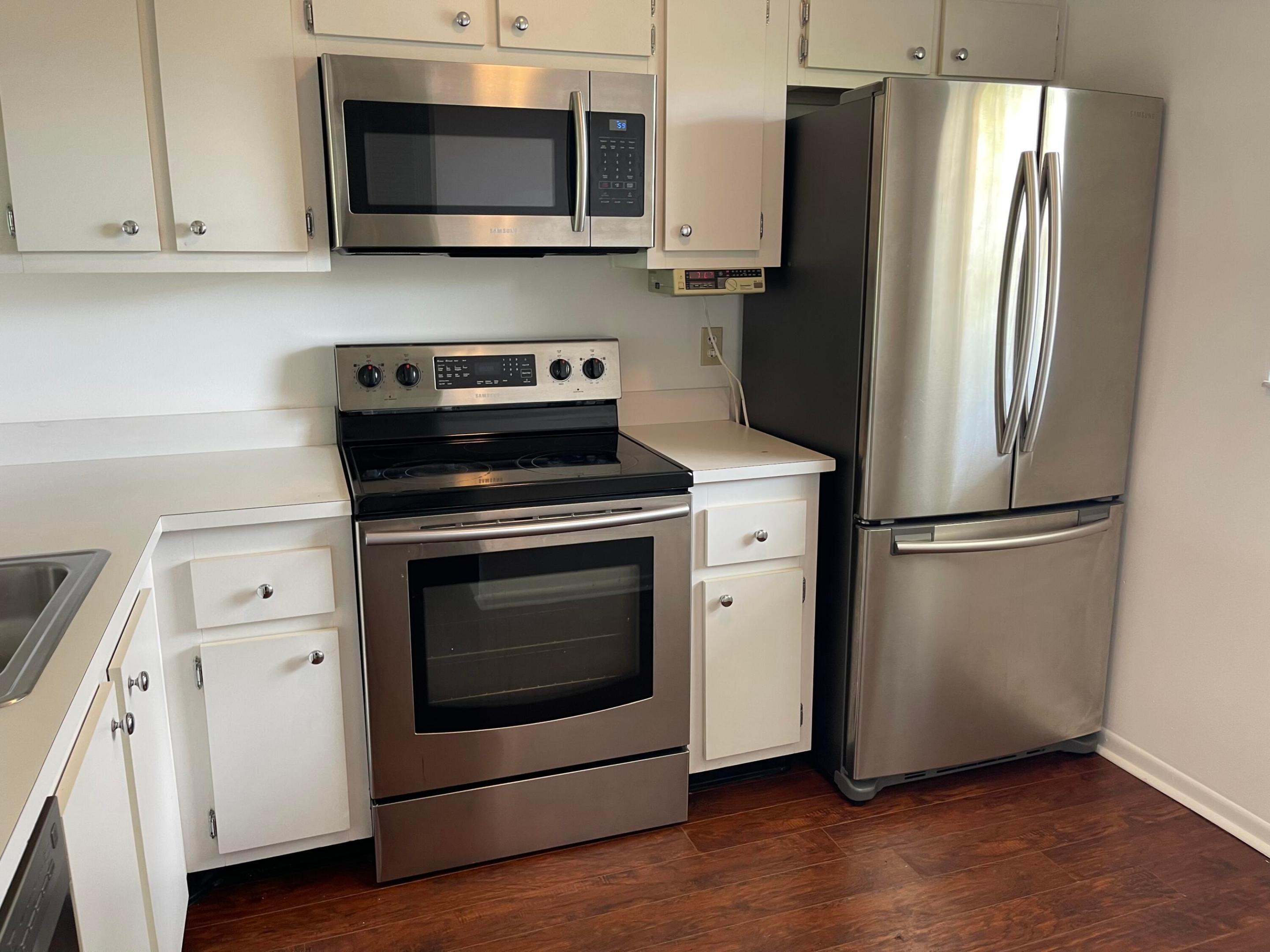 LUCERNE LAKES GOLF COLONY CONDOS - Residential Lease