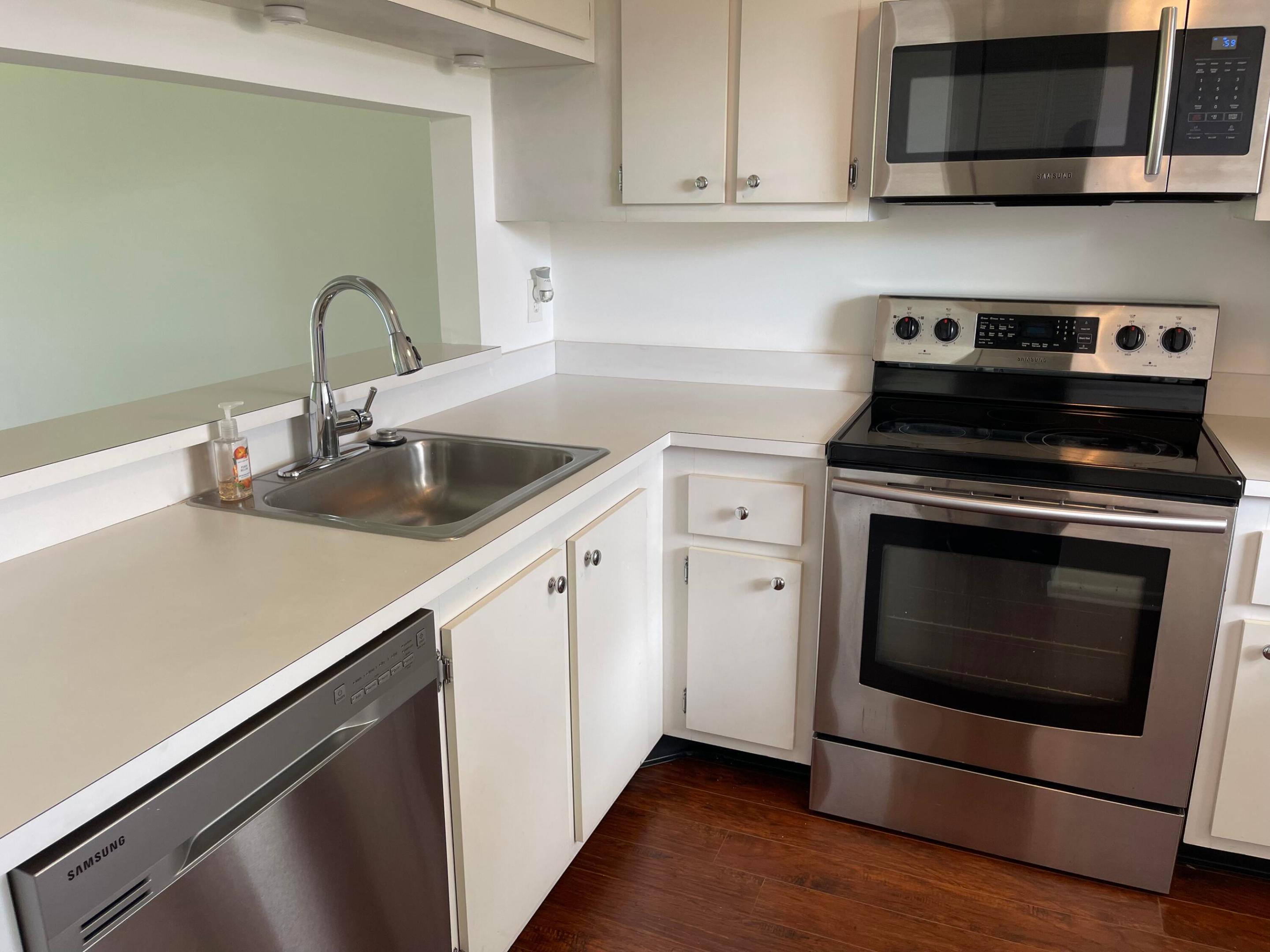 LUCERNE LAKES GOLF COLONY CONDOS - Residential Lease