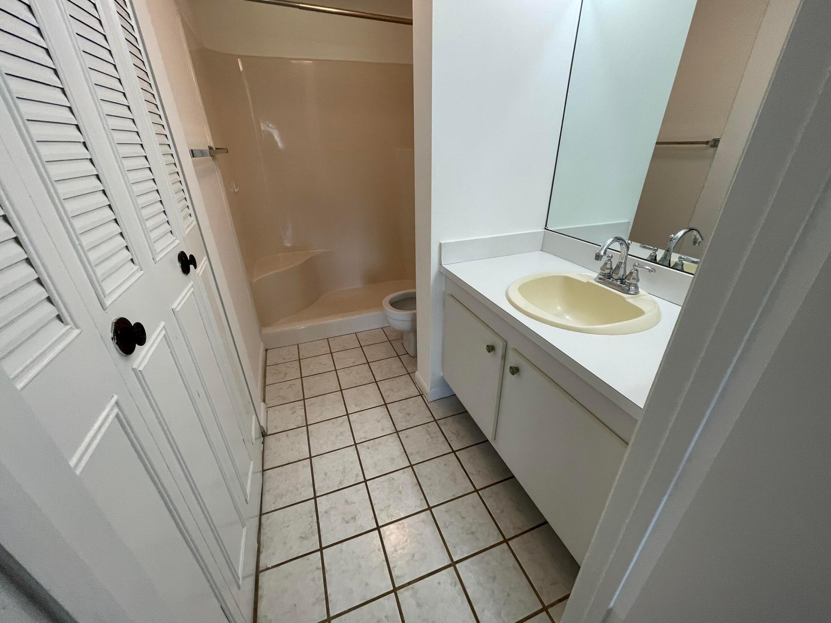 LUCERNE LAKES GOLF COLONY CONDOS - Residential Lease