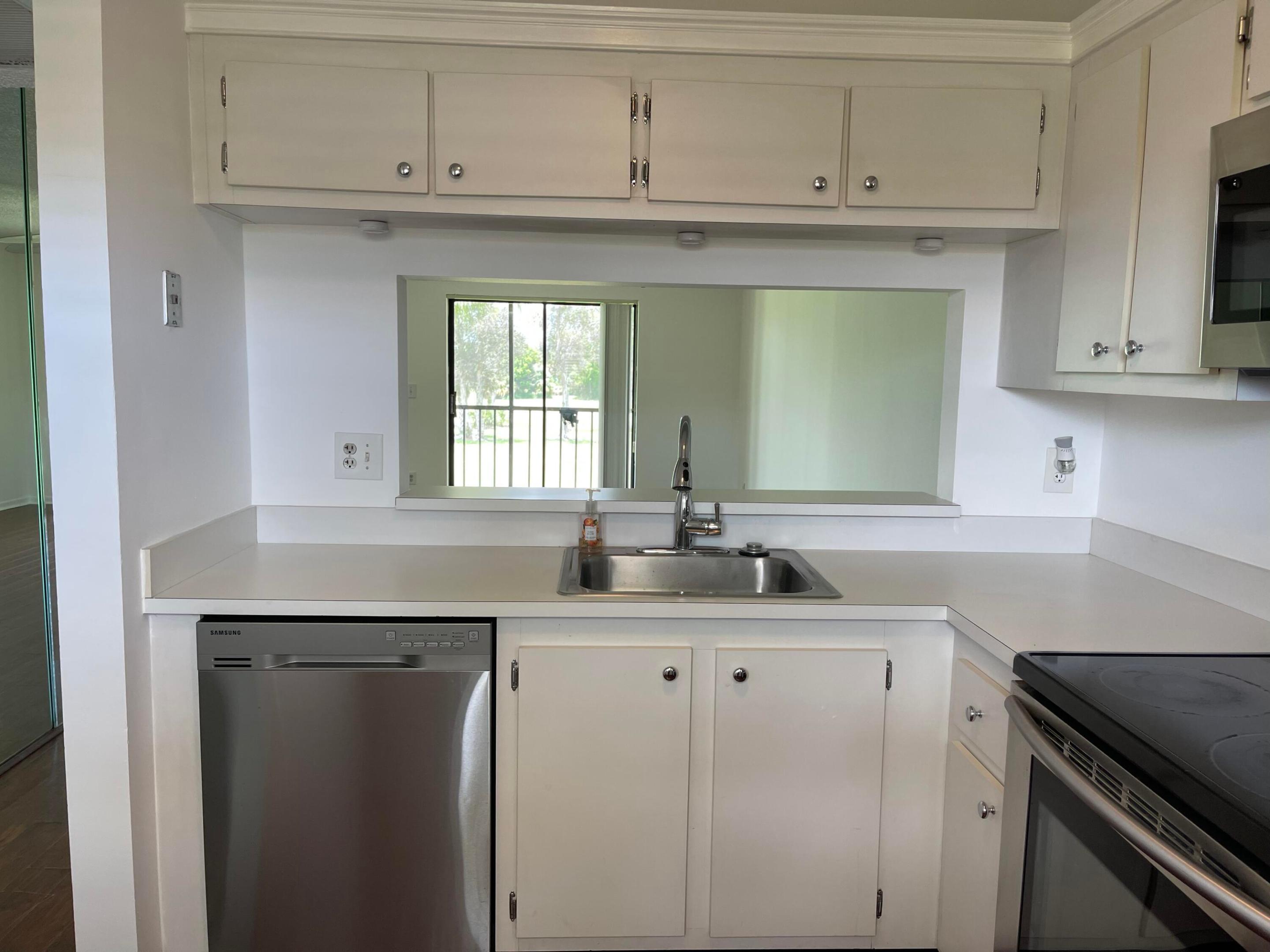 LUCERNE LAKES GOLF COLONY CONDOS - Residential Lease