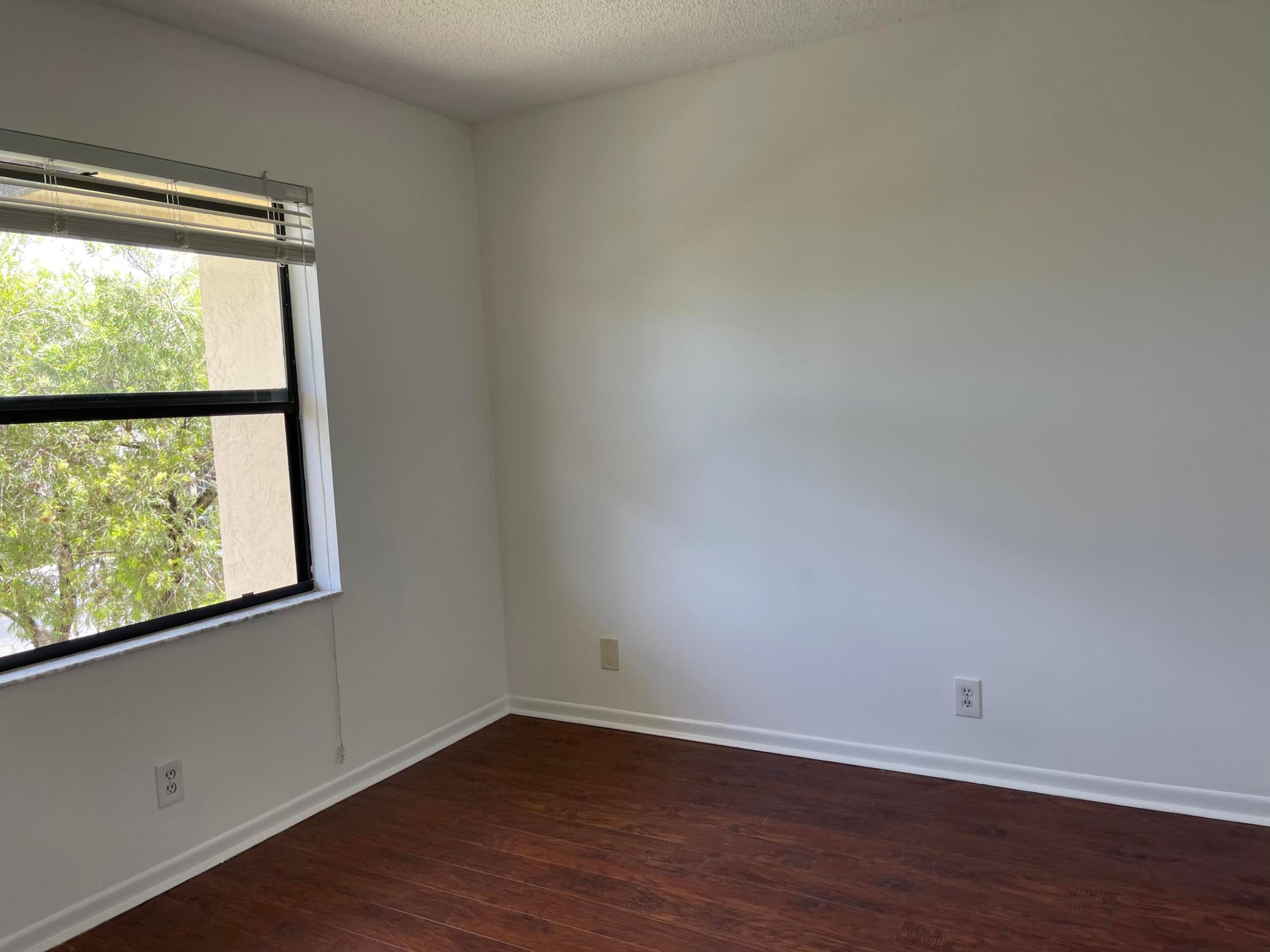 LUCERNE LAKES GOLF COLONY CONDOS - Residential Lease