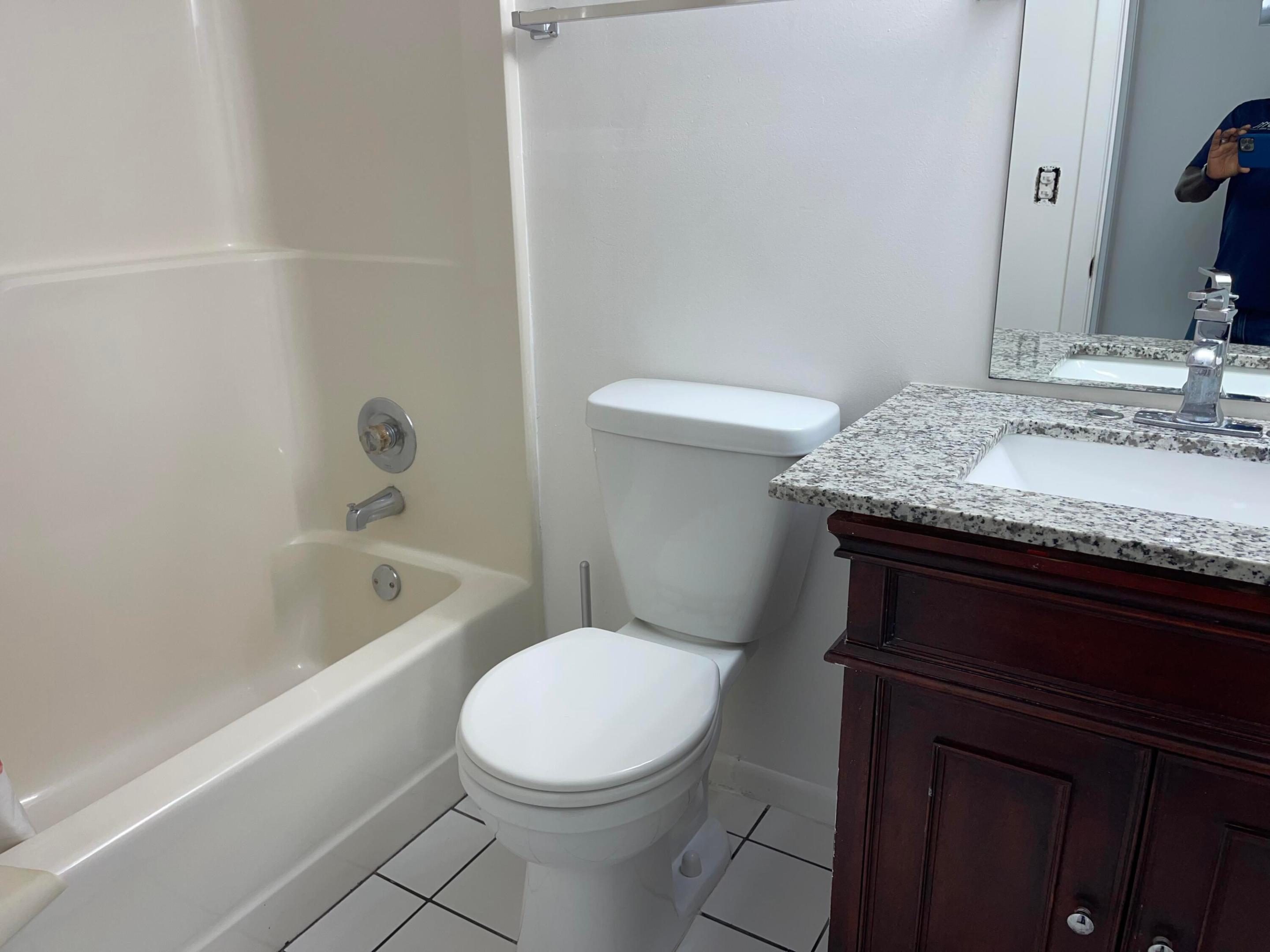 LUCERNE LAKES GOLF COLONY CONDOS - Residential Lease