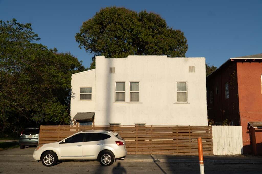 COLONIAL ESTS - Residential Income