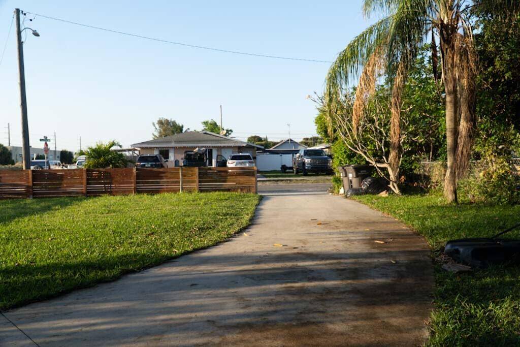 COLONIAL ESTS - Residential Income