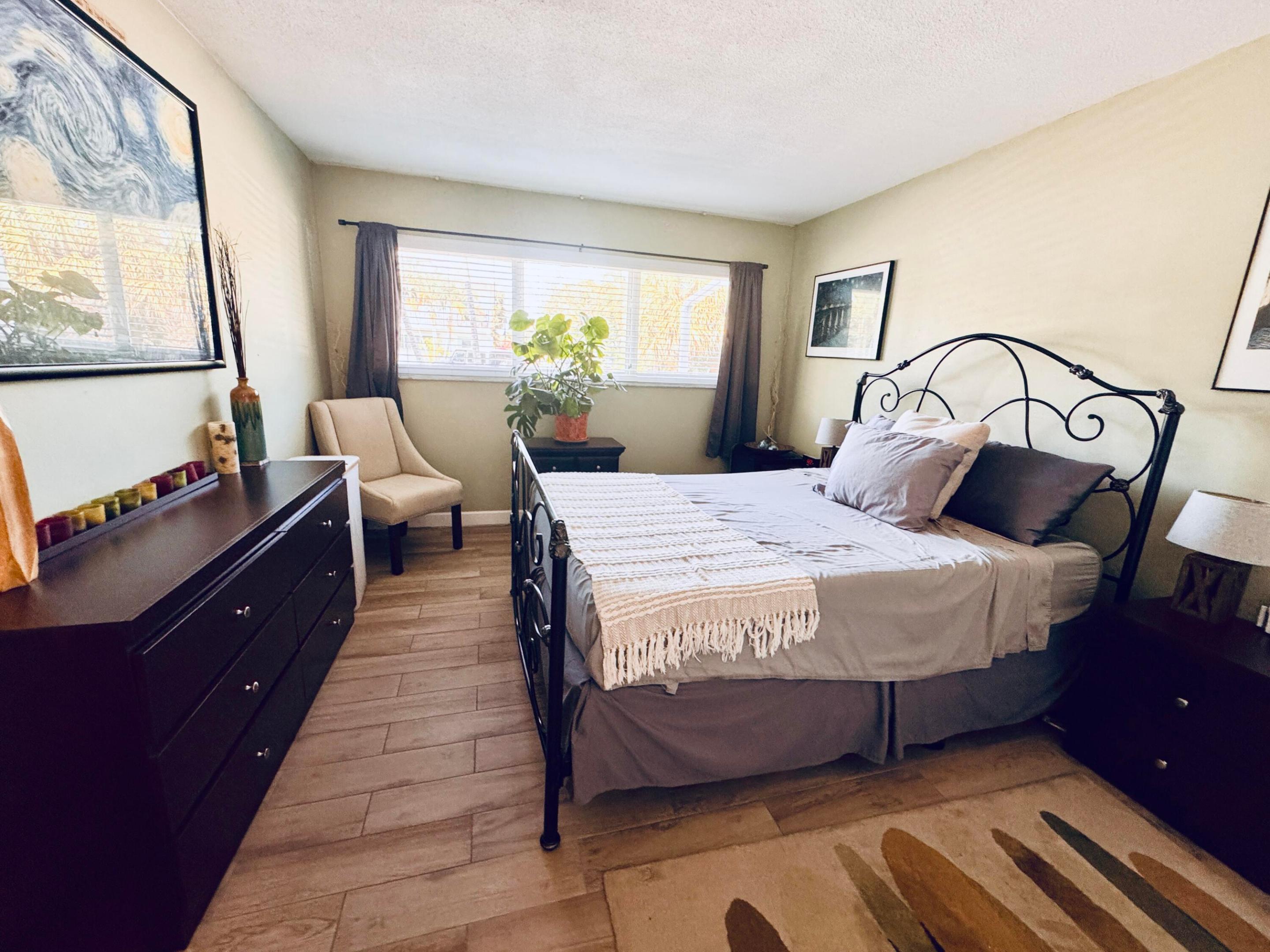 VENETIAN PARK CO-OP - Residential