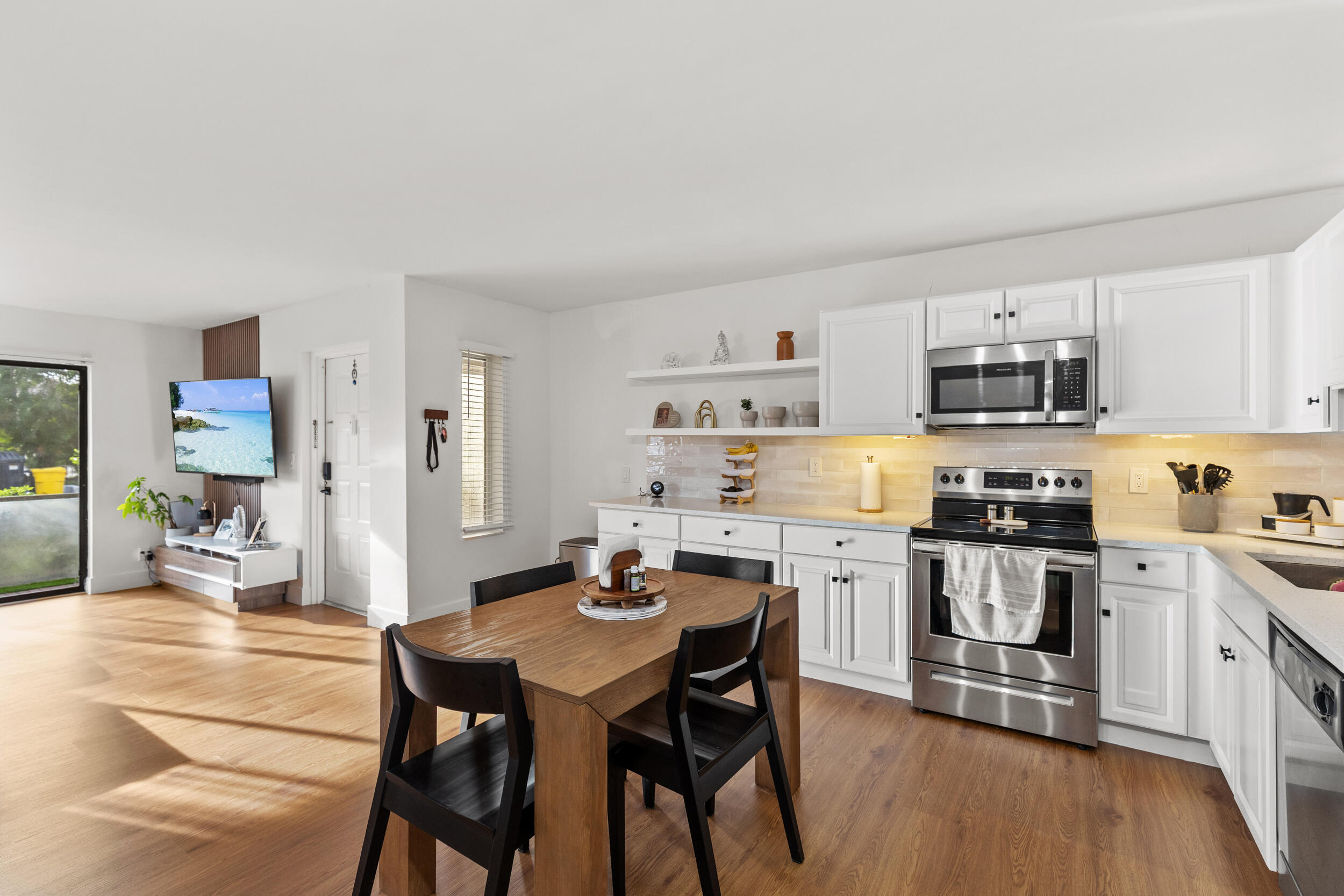 PINE RIDGE NORTH VILLAGE III CONDO - Residential