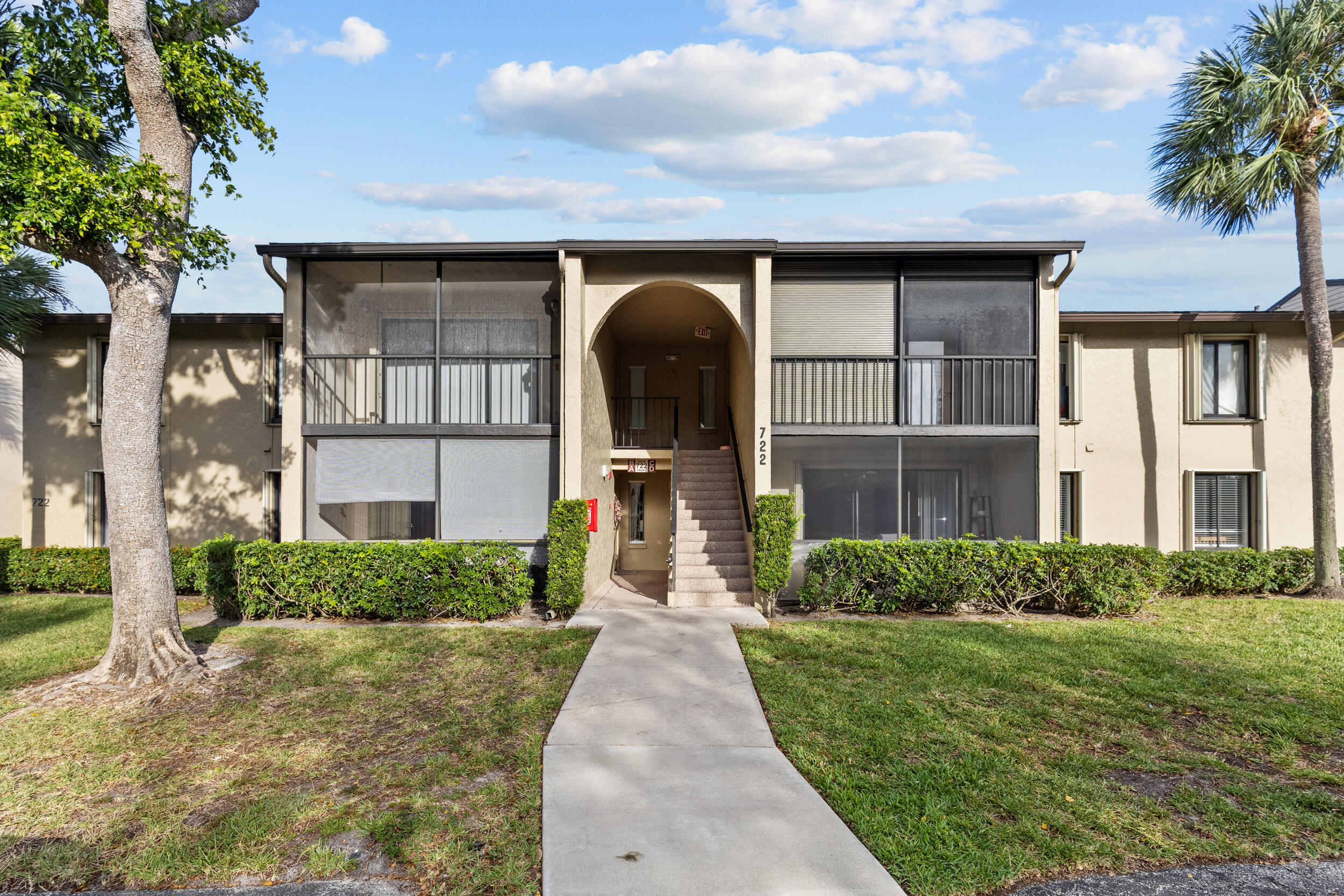 PINE RIDGE NORTH VILLAGE III CONDO - Residential