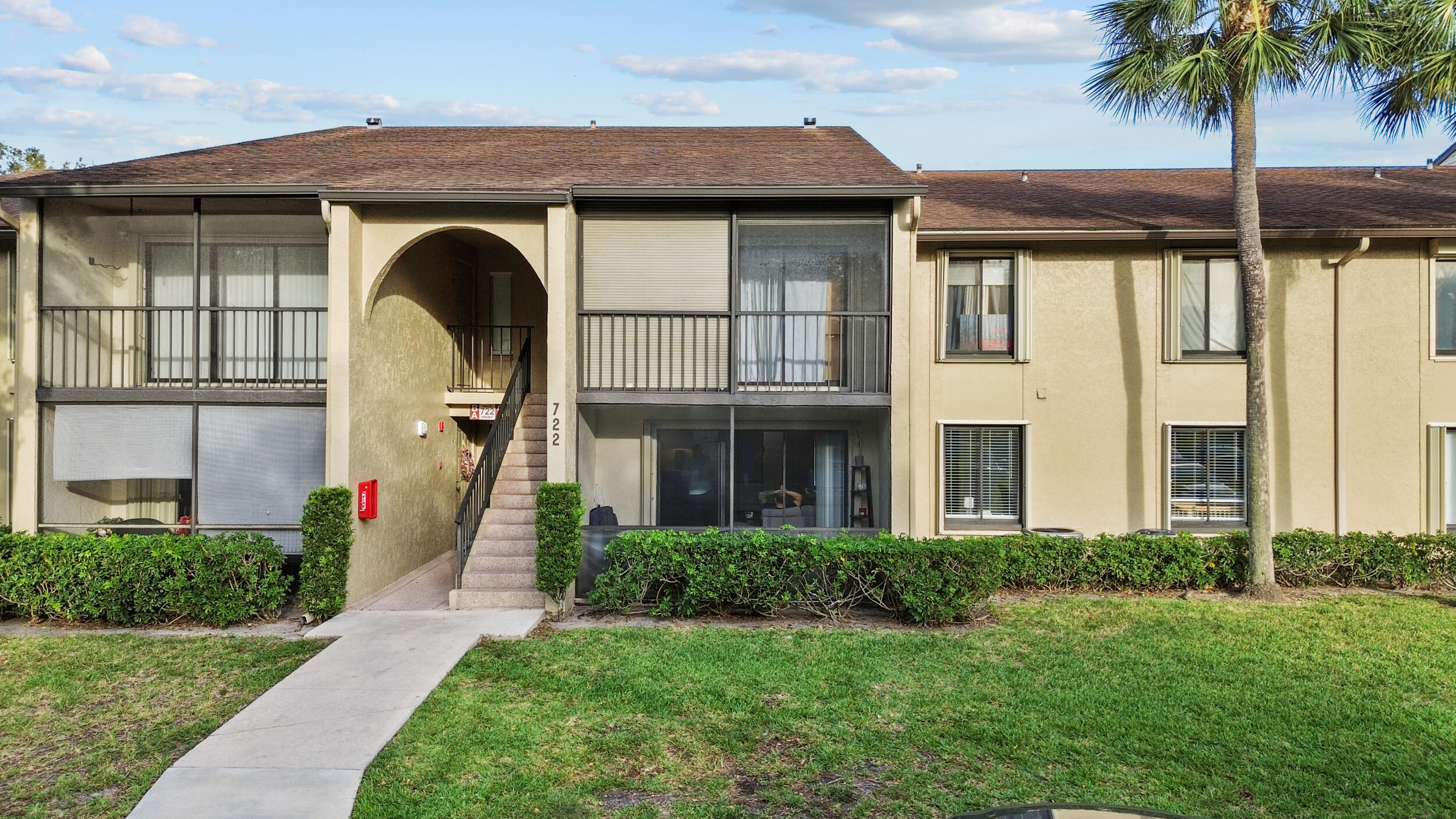 PINE RIDGE NORTH VILLAGE III CONDO - Residential