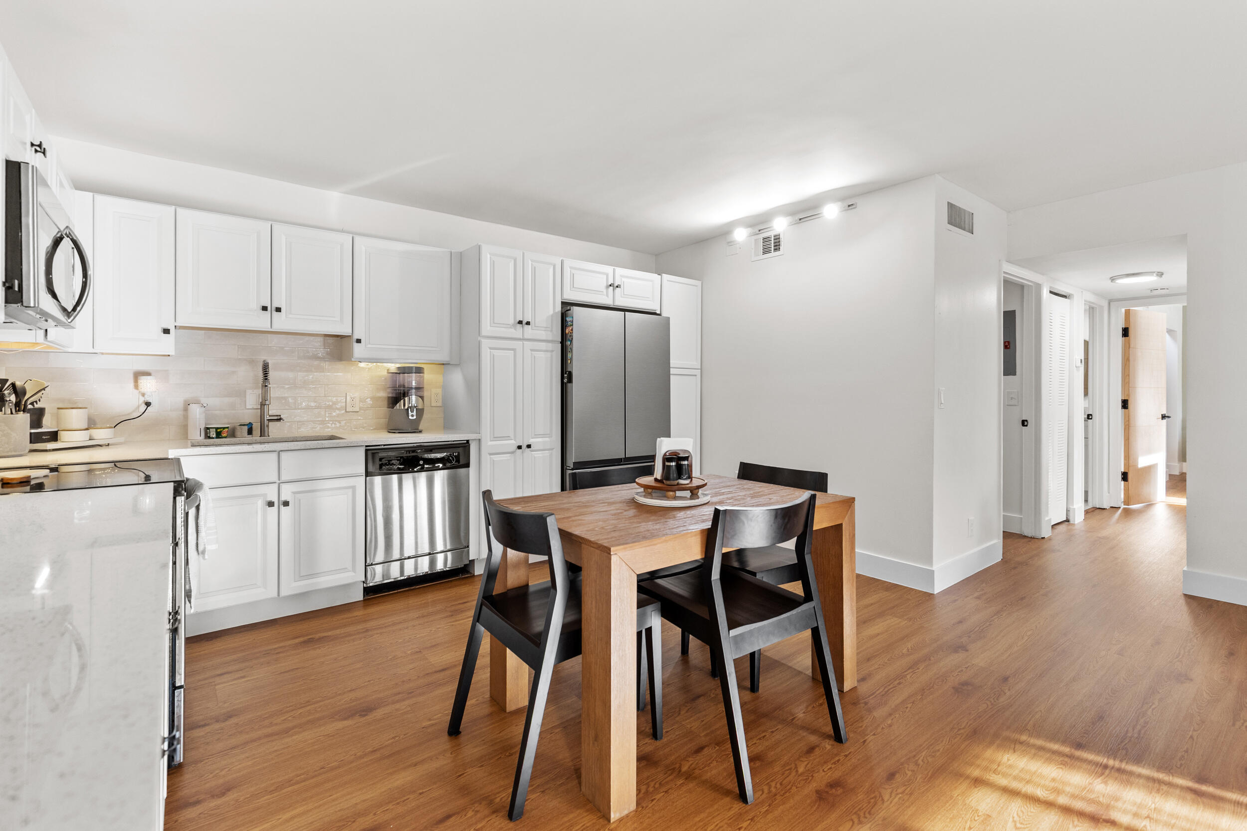 PINE RIDGE NORTH VILLAGE III CONDO - Residential