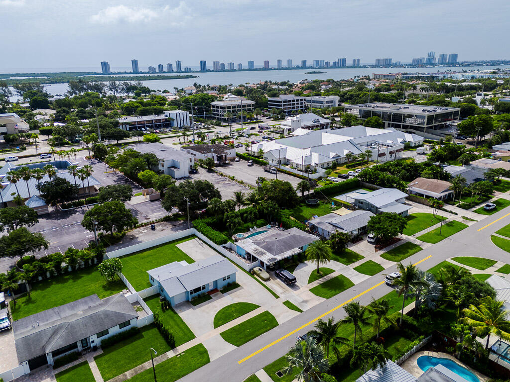 NORTH PALM BEACH VILLAGE OF 1 - Residential