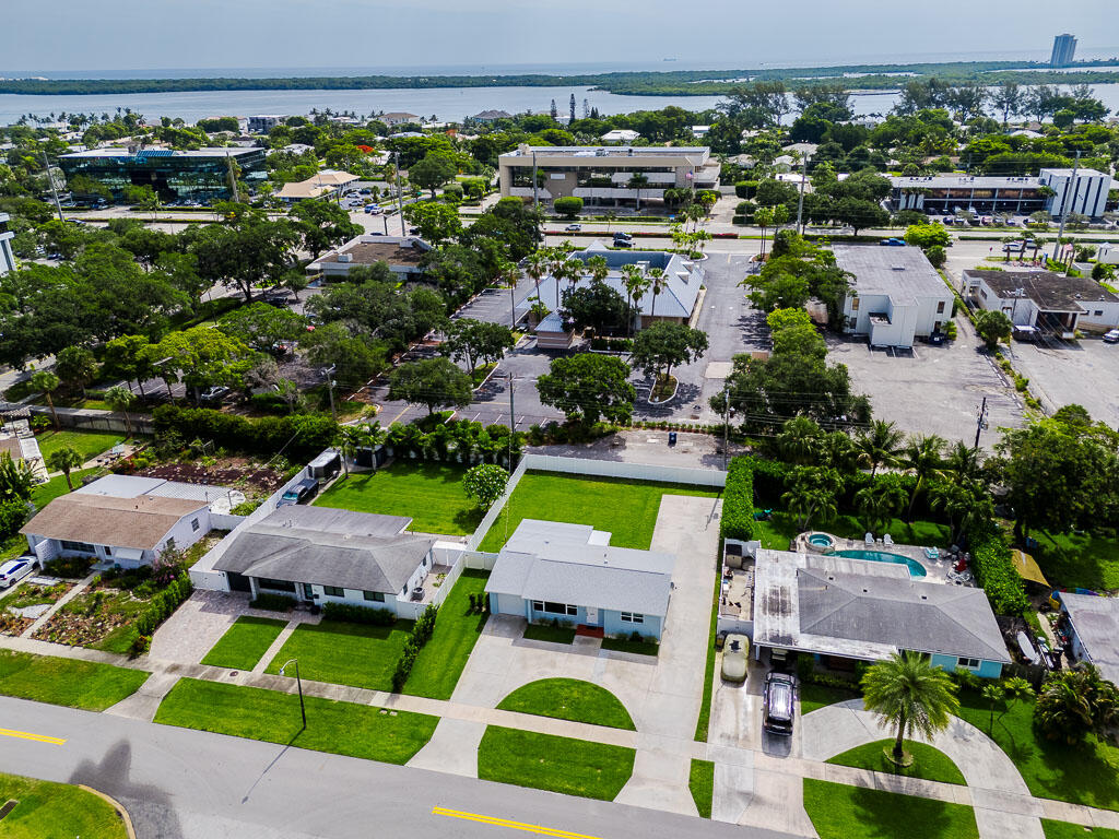 NORTH PALM BEACH VILLAGE OF 1 - Residential