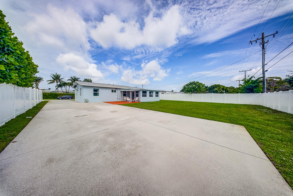 NORTH PALM BEACH VILLAGE OF 1 - Residential