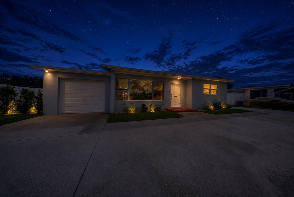 NORTH PALM BEACH VILLAGE OF 1 - Residential