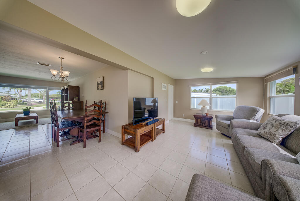 NORTH PALM BEACH VILLAGE OF 1 - Residential