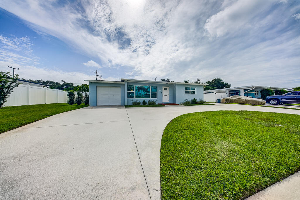 NORTH PALM BEACH VILLAGE OF 1 - Residential