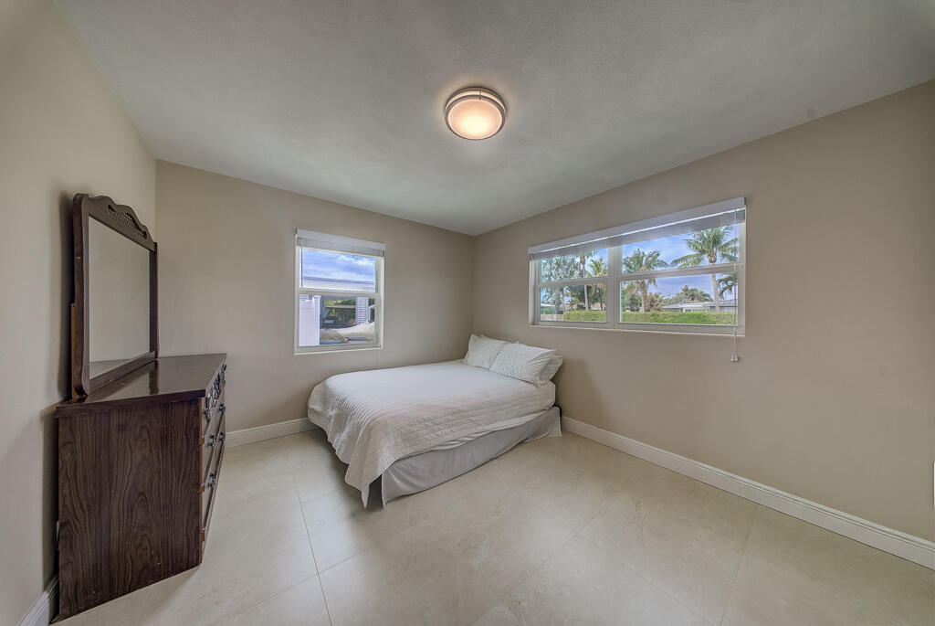 NORTH PALM BEACH VILLAGE OF 1 - Residential