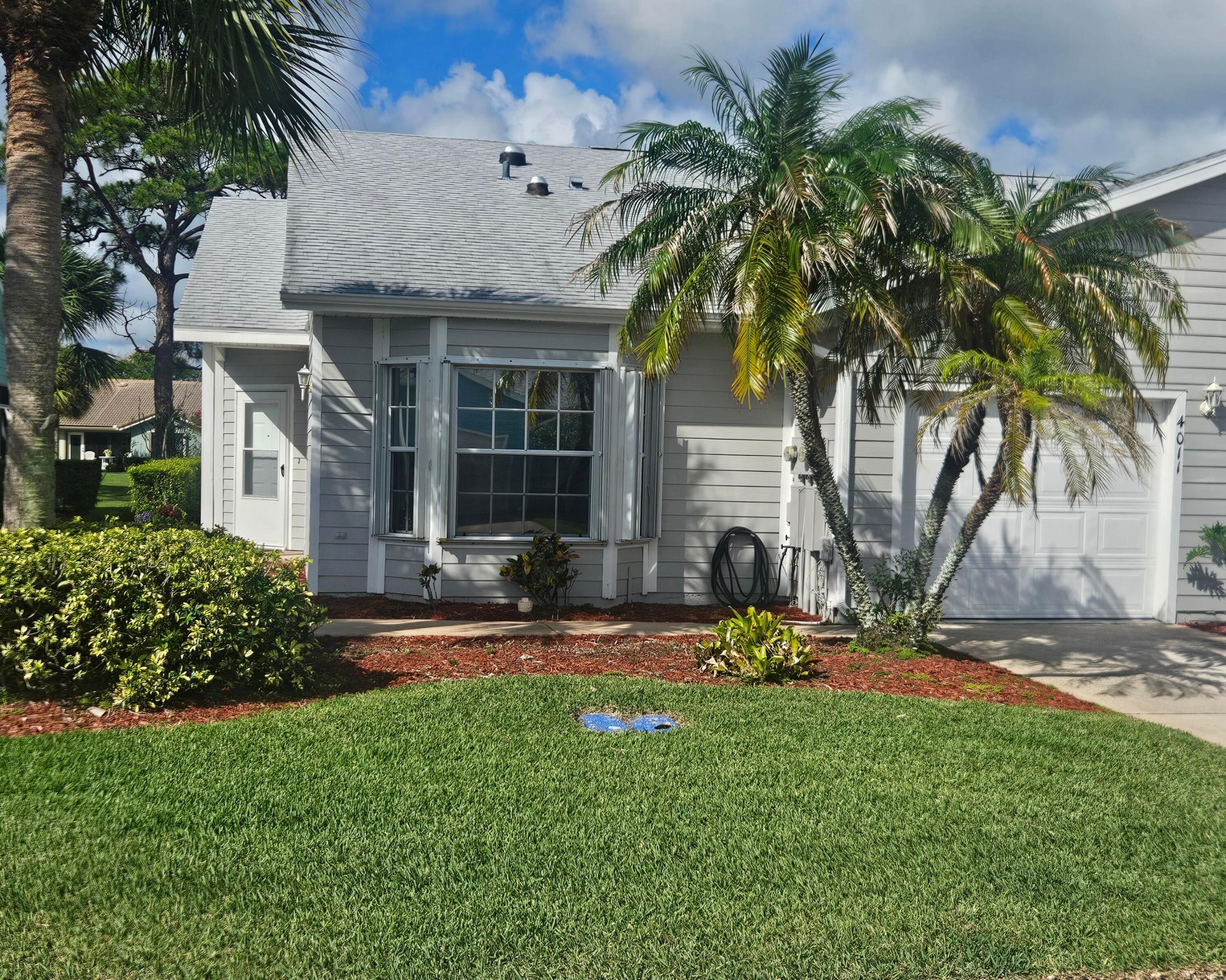 In Gator Trace located in a great location in quiet cul-de-sac on the golf course. Club house, golf course, restaurant, great pool, sidewalks and street lights.