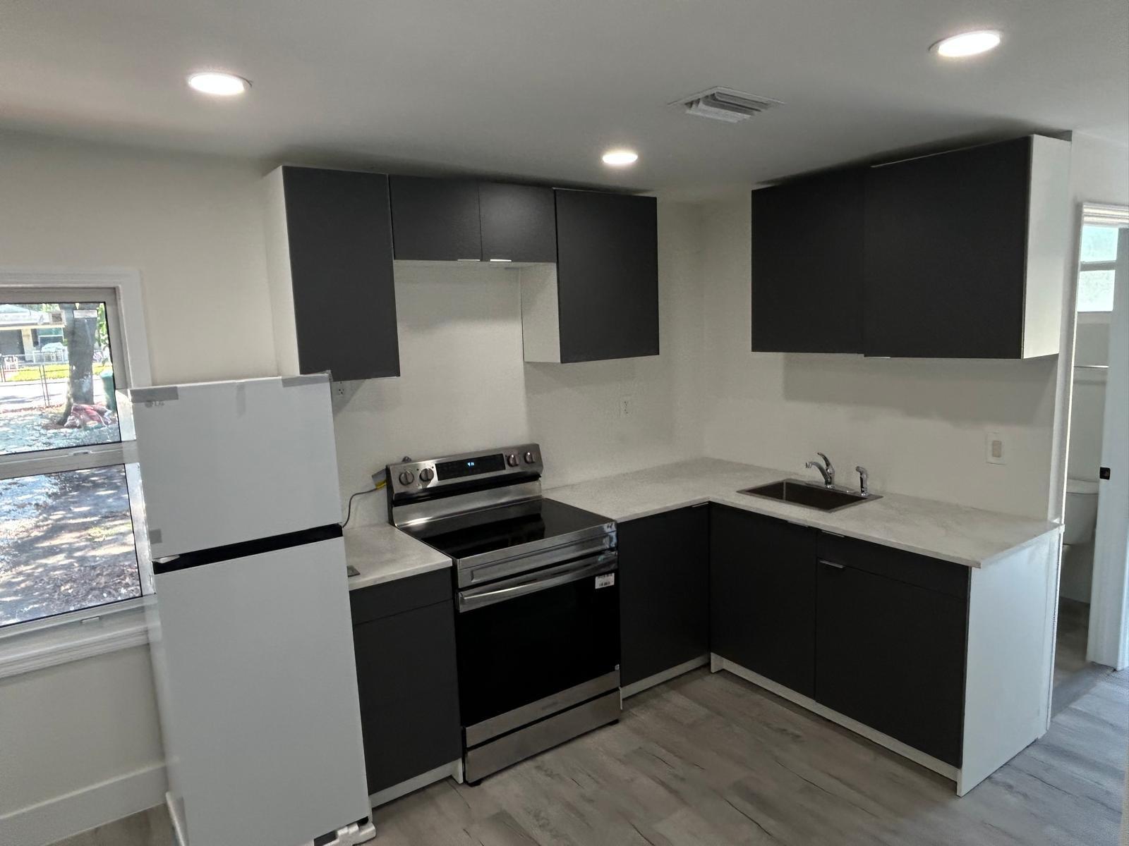 BOWLING GREEN EXTENSION - Residential Income