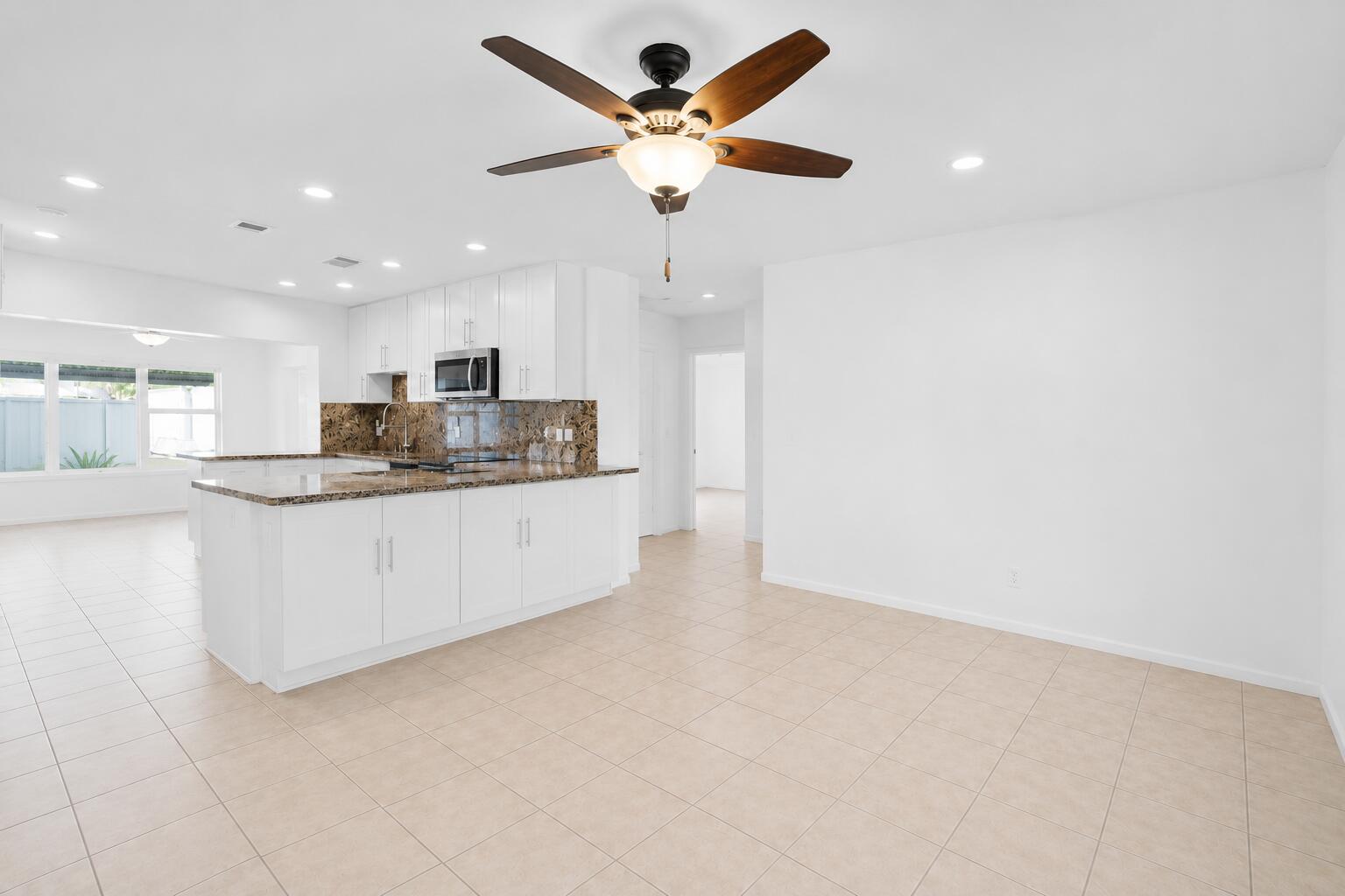DANIA HOMESITES - Residential