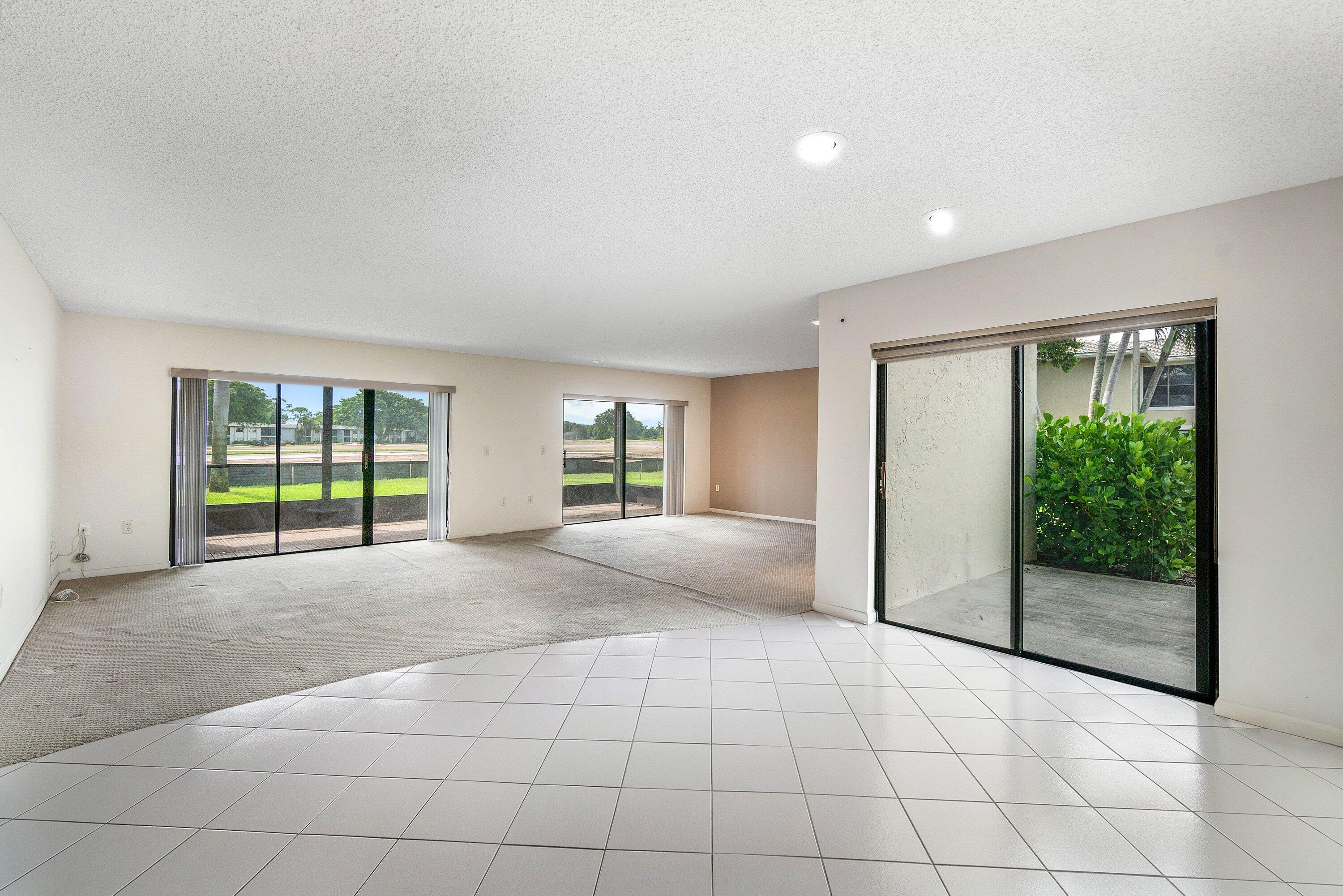 STRATFORD AT HUNTERS RUN CONDO - Residential