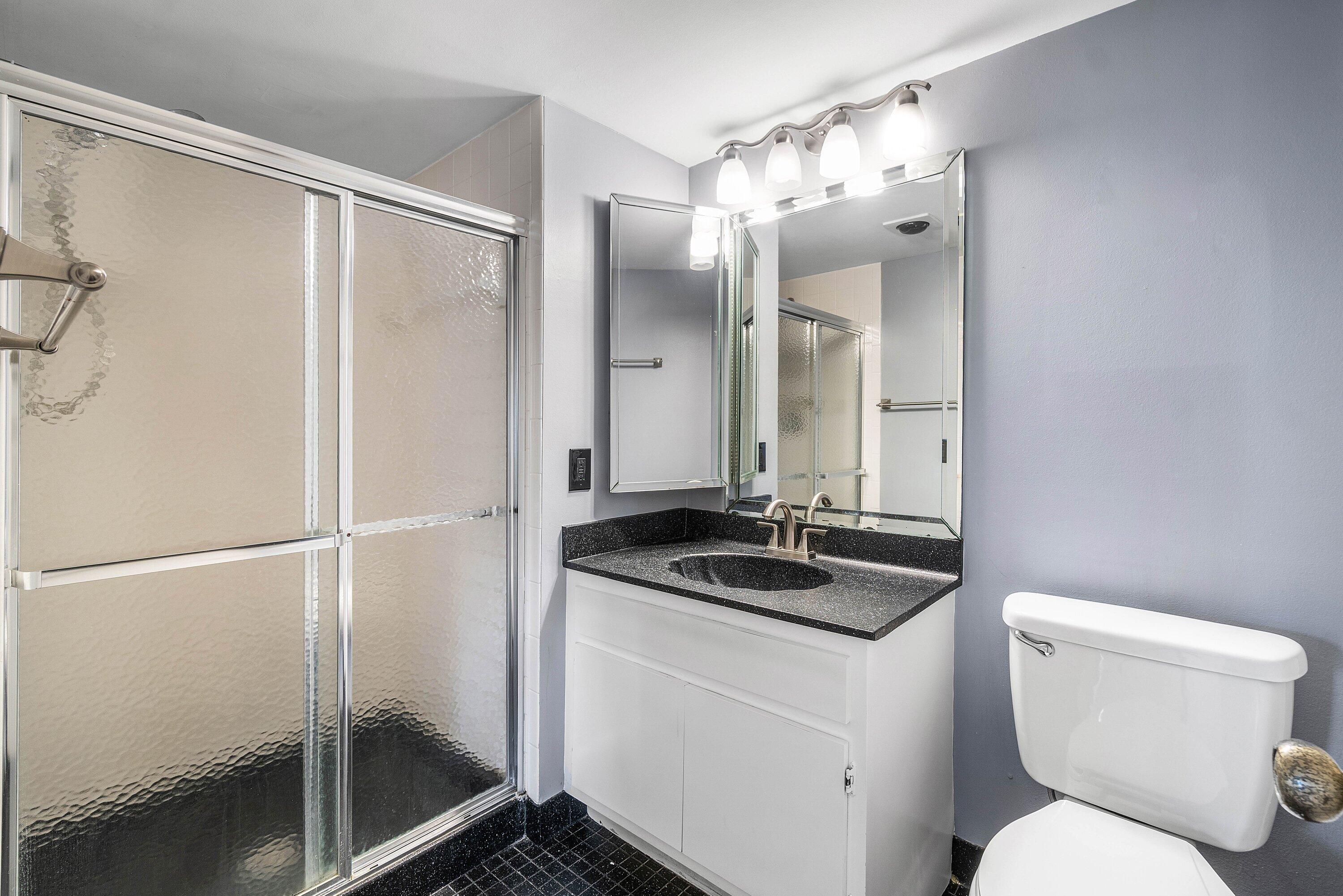 STRATFORD AT HUNTERS RUN CONDO - Residential