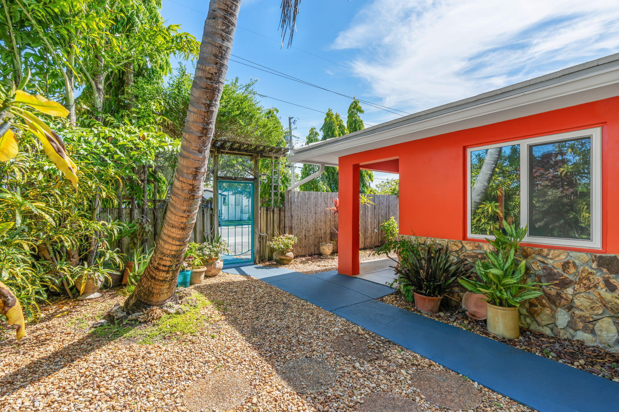 OAKLAND PARK SECOND ADD - Residential Income