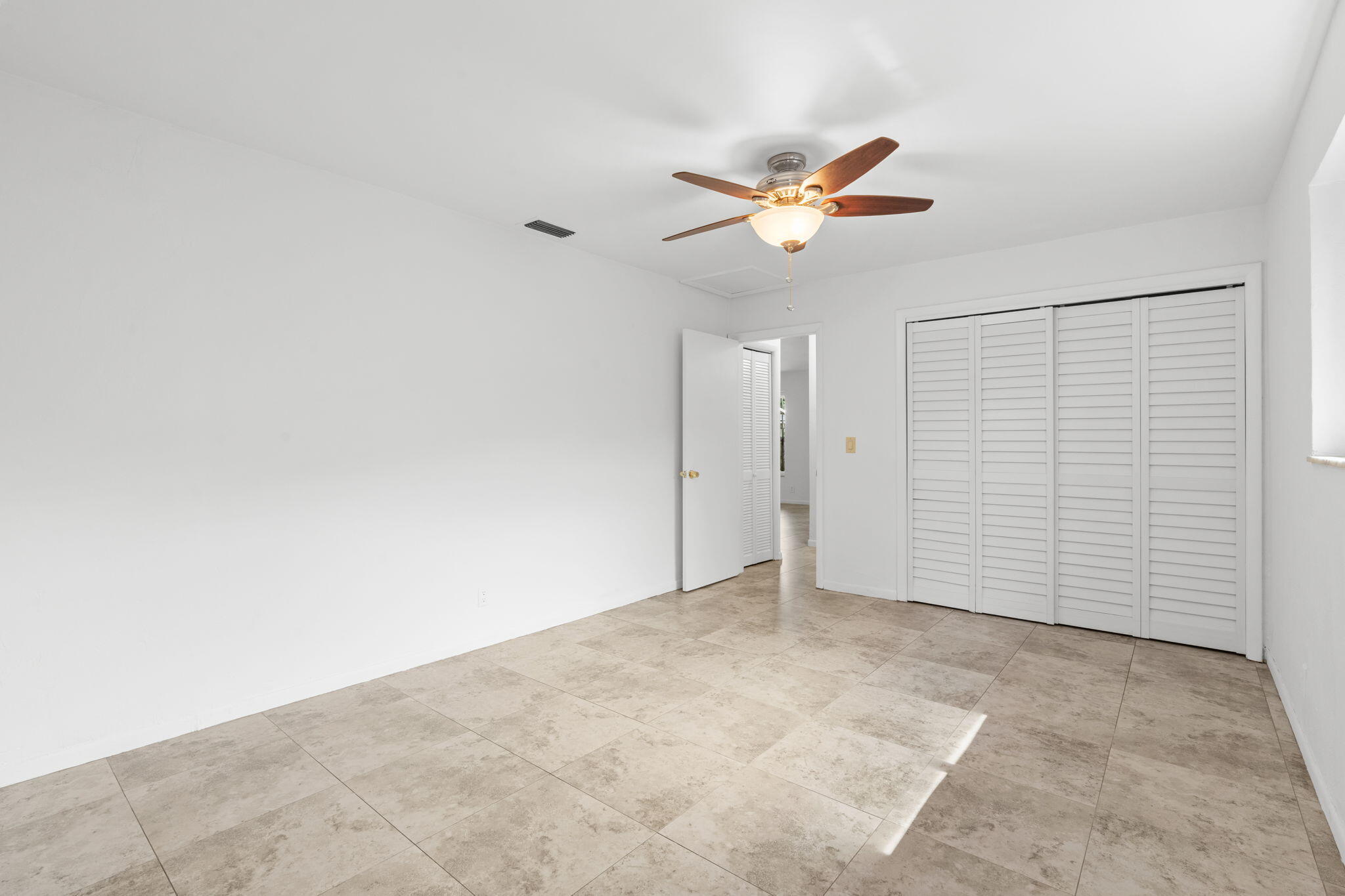 OAKLAND PARK SECOND ADD - Residential Income