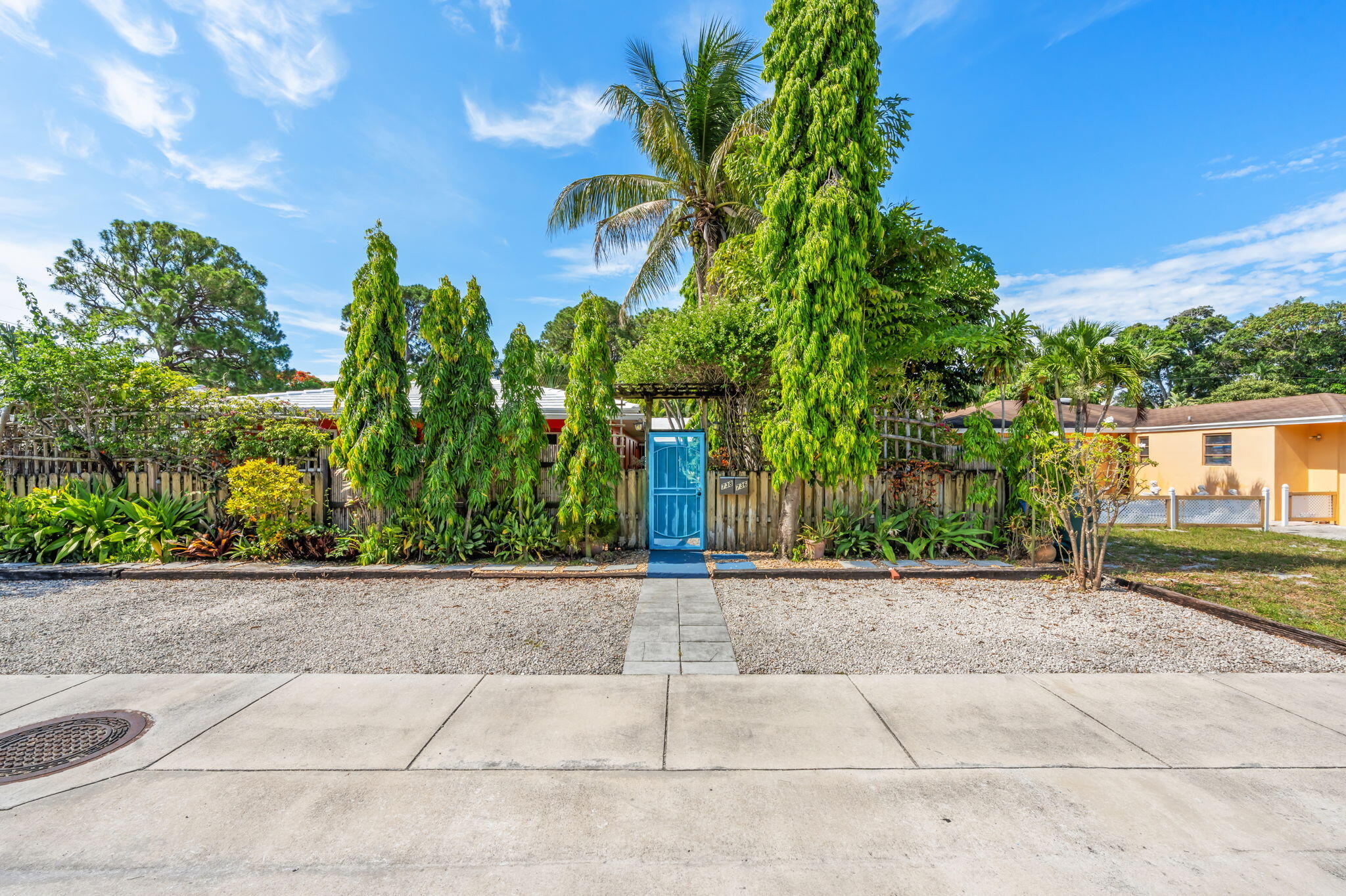 OAKLAND PARK SECOND ADD - Residential Income