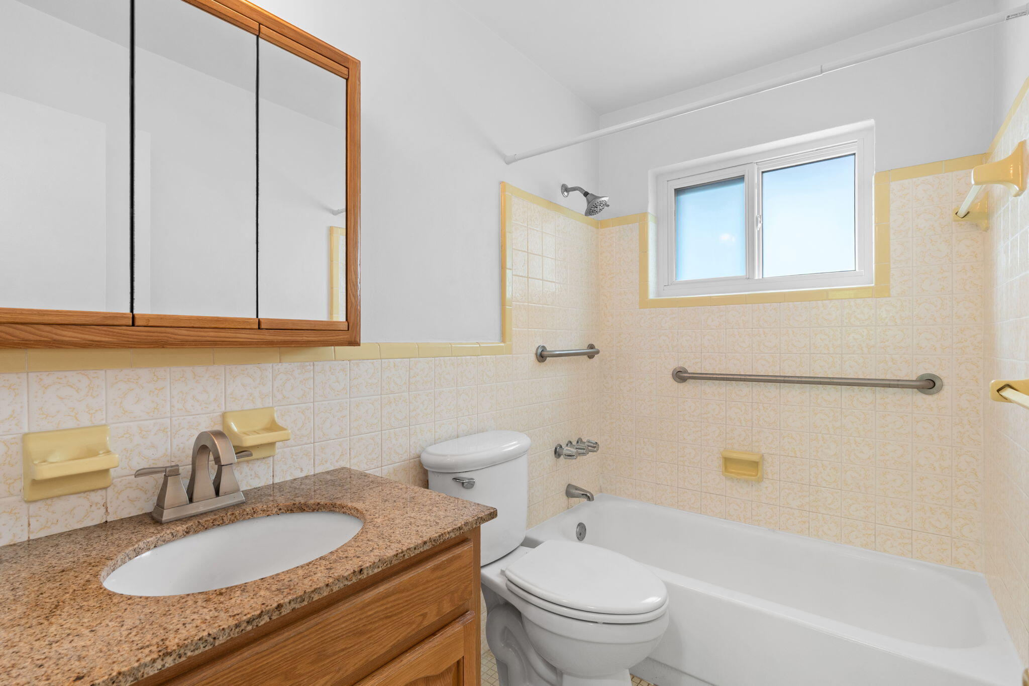 OAKLAND PARK SECOND ADD - Residential Income
