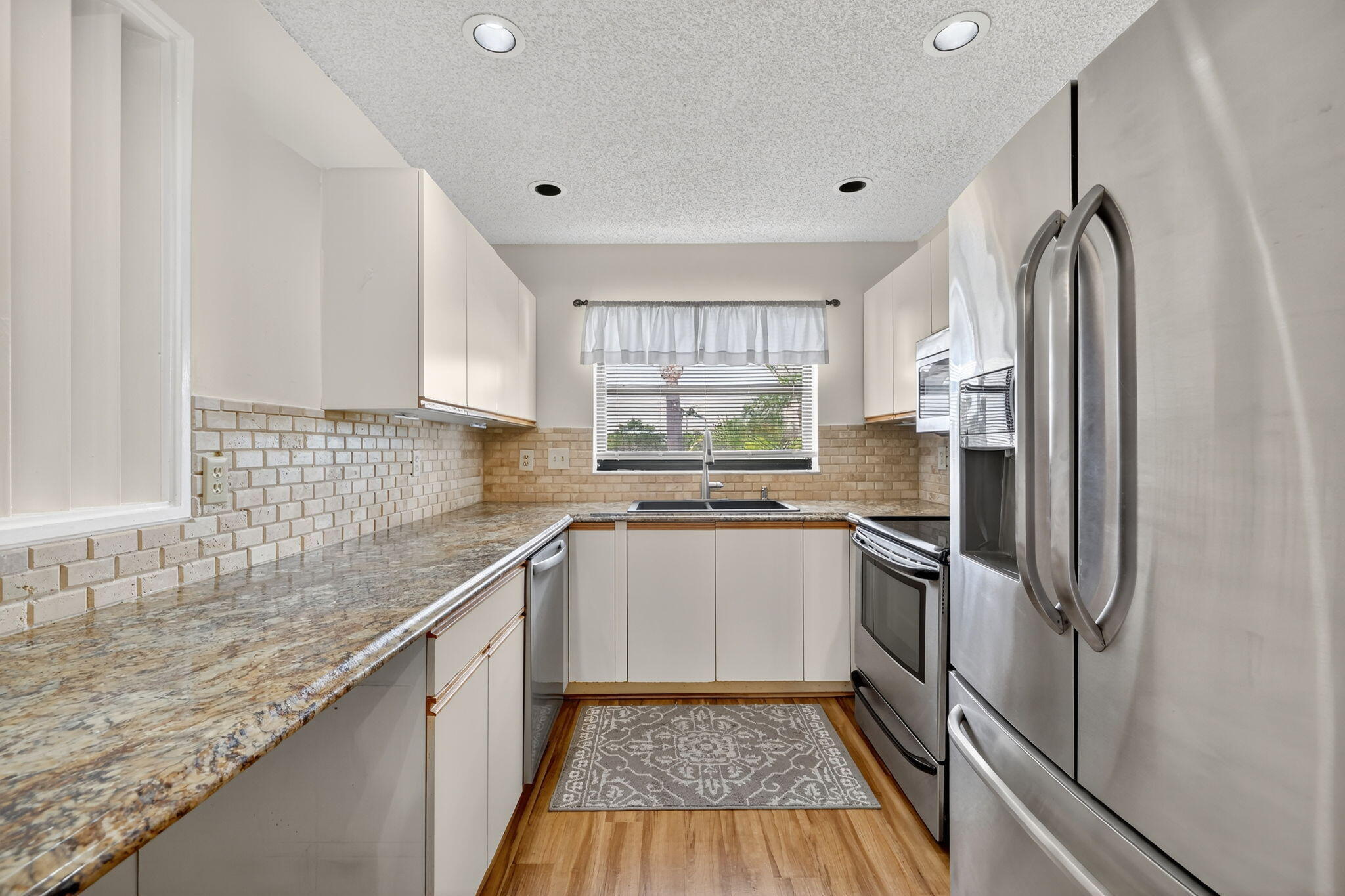 HANSONS LANDING CONDO - Residential Lease