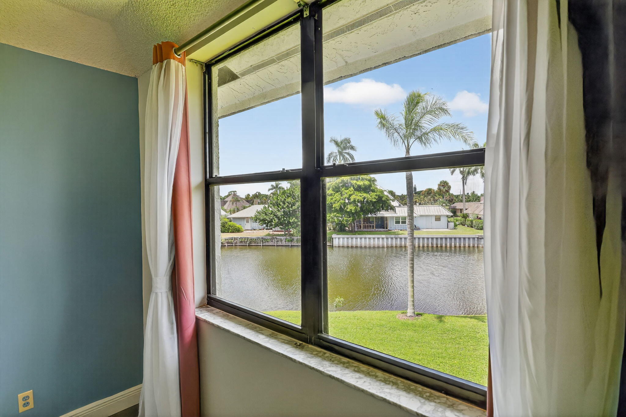 HANSONS LANDING CONDO - Residential Lease