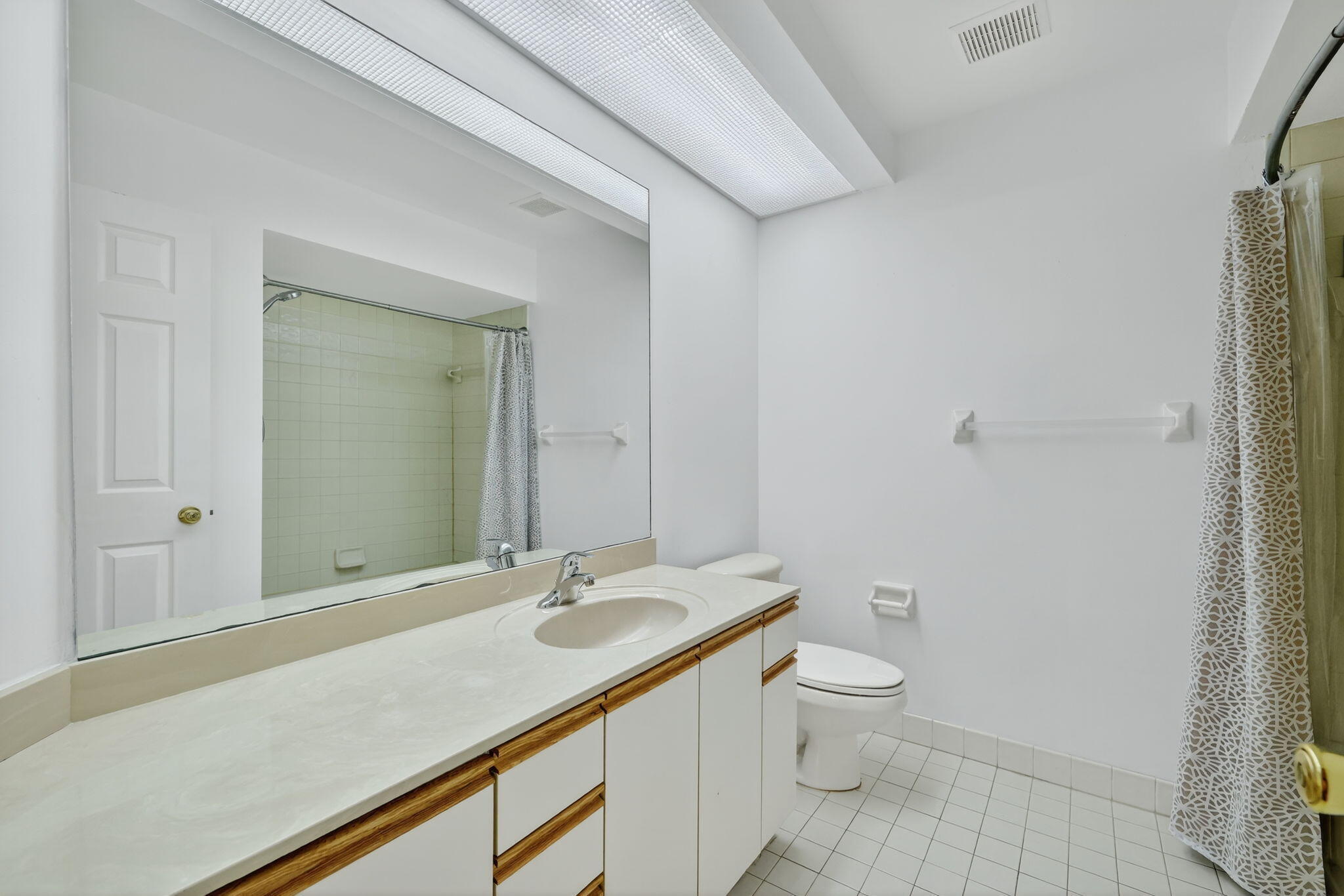 HANSONS LANDING CONDO - Residential Lease