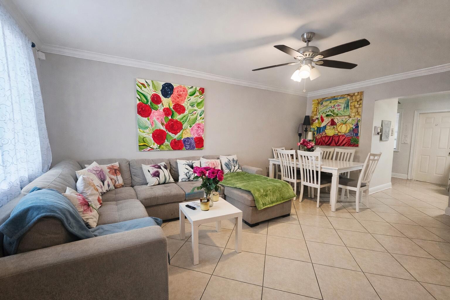 SOUTHERN COURTYARD TOWN HOMES - Residential