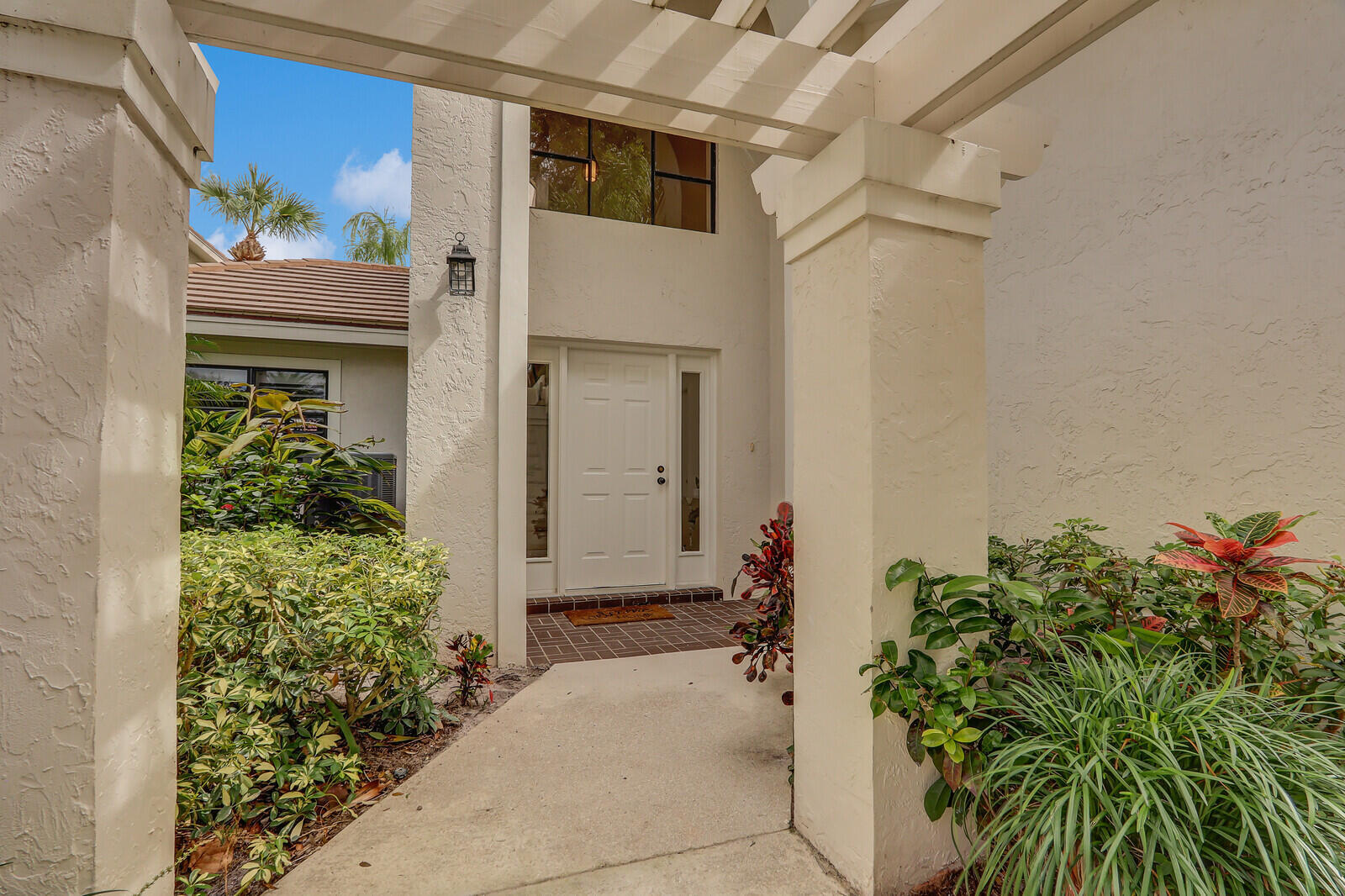 WEST BAY AT JONATHANS LANDING CONDO - Residential Lease