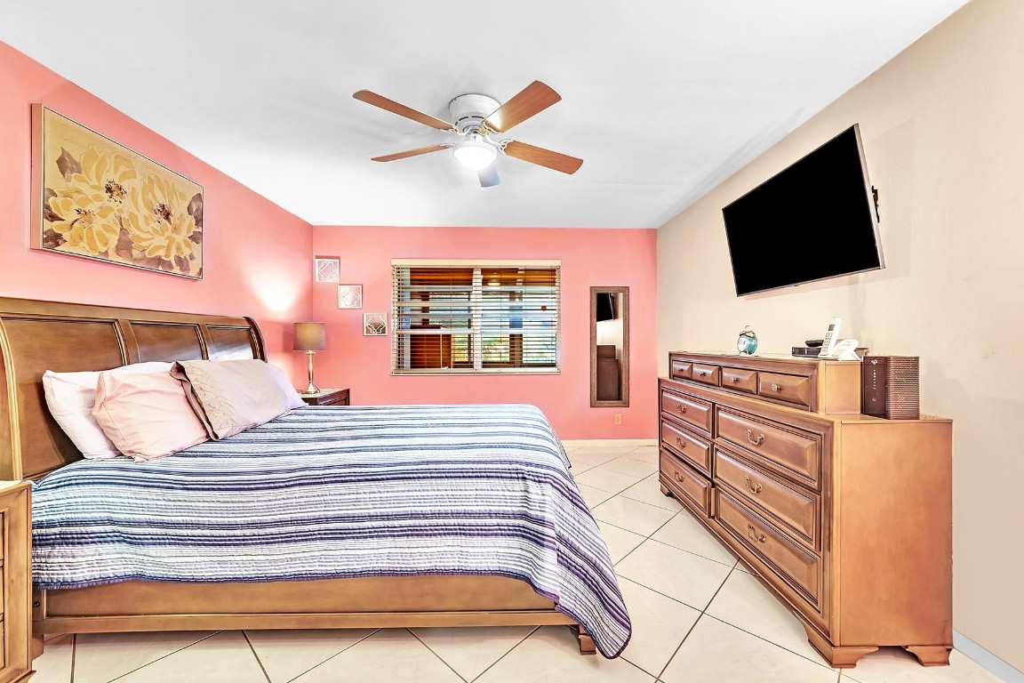 CARRIAGE HILLS - Residential