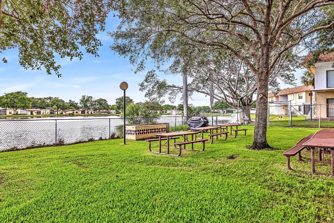 CARRIAGE HILLS - Residential