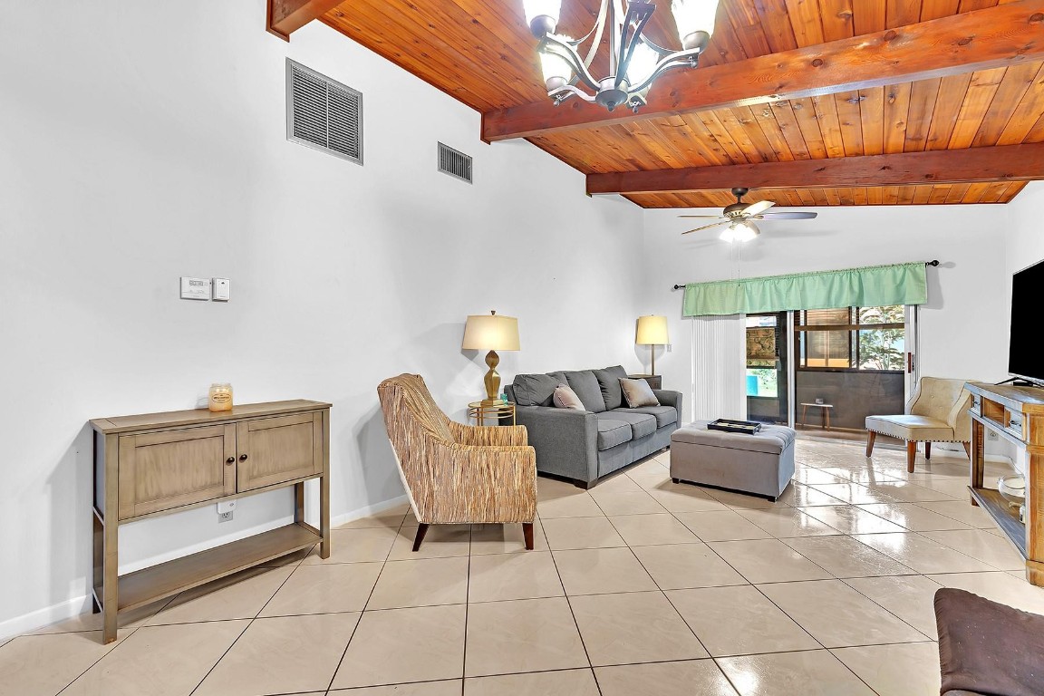 CARRIAGE HILLS - Residential
