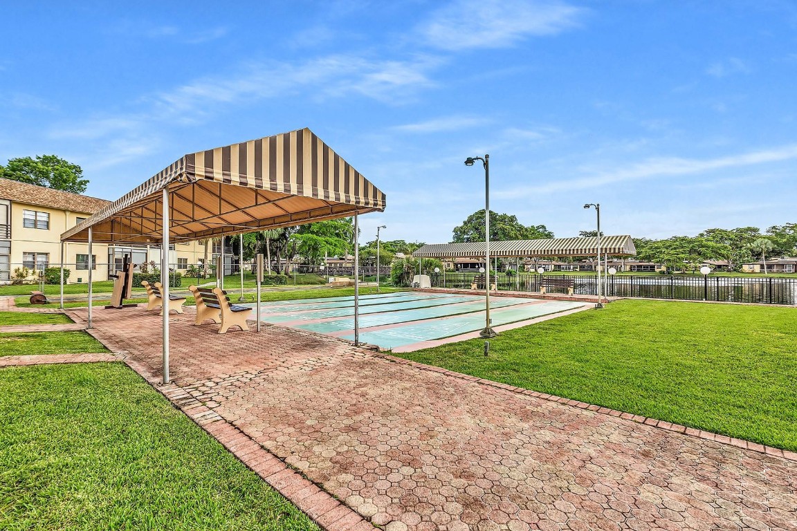 CARRIAGE HILLS - Residential