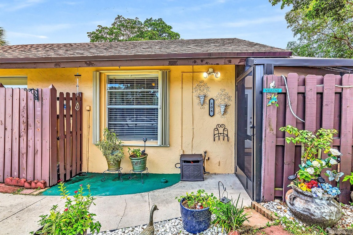 CARRIAGE HILLS - Residential