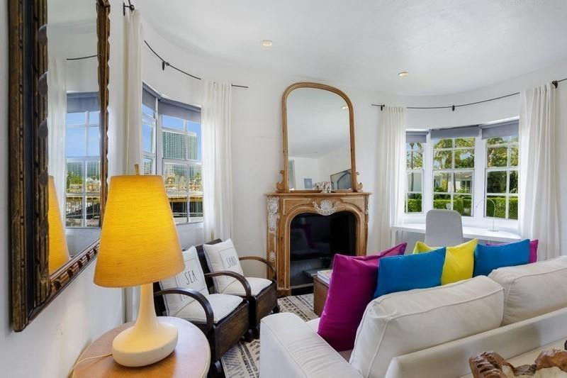 1455 MICHIGAN AVE CONDO - Residential